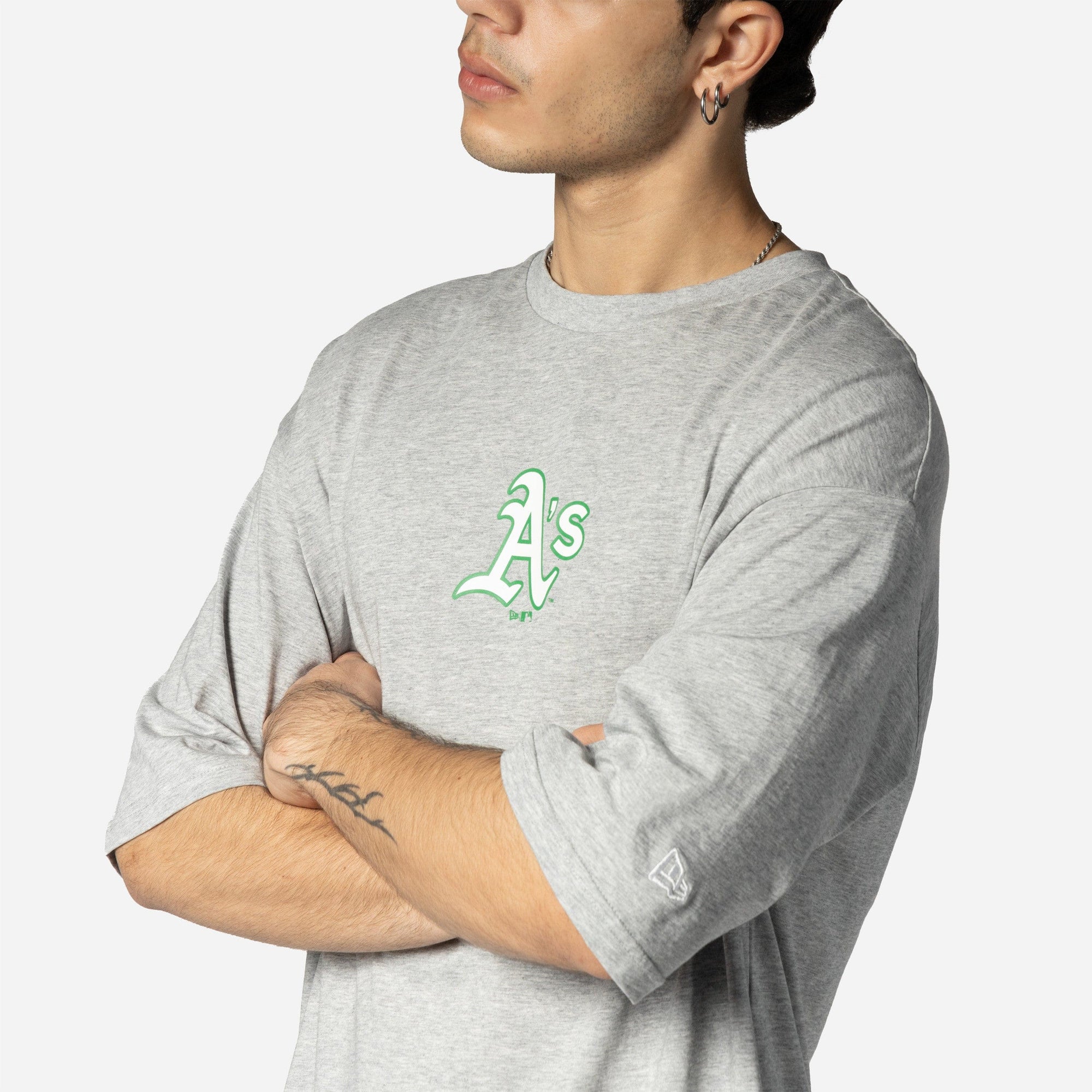 MLB WORLD SERIES OS TEE OAKATH  HGRWHI - STADIUMDREAMS