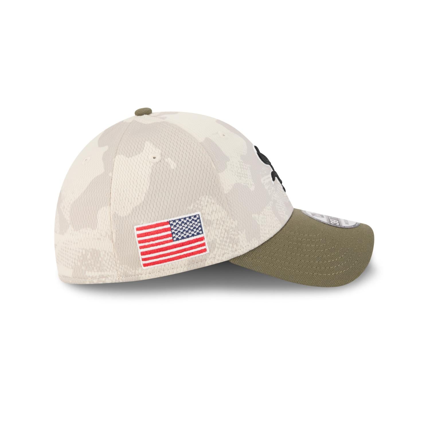 Chicago White Sox 2025 MLB Armed Forces New Era 39THIRTY Flex Cap Beige - STADIUMDREAMS