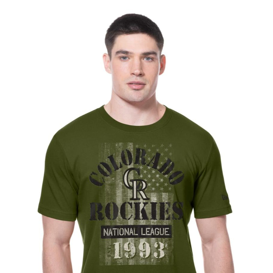 Colorado Rockies New Era MLB 2025 Armed Forces T-Shirt Olivegrün - STADIUMDREAMS