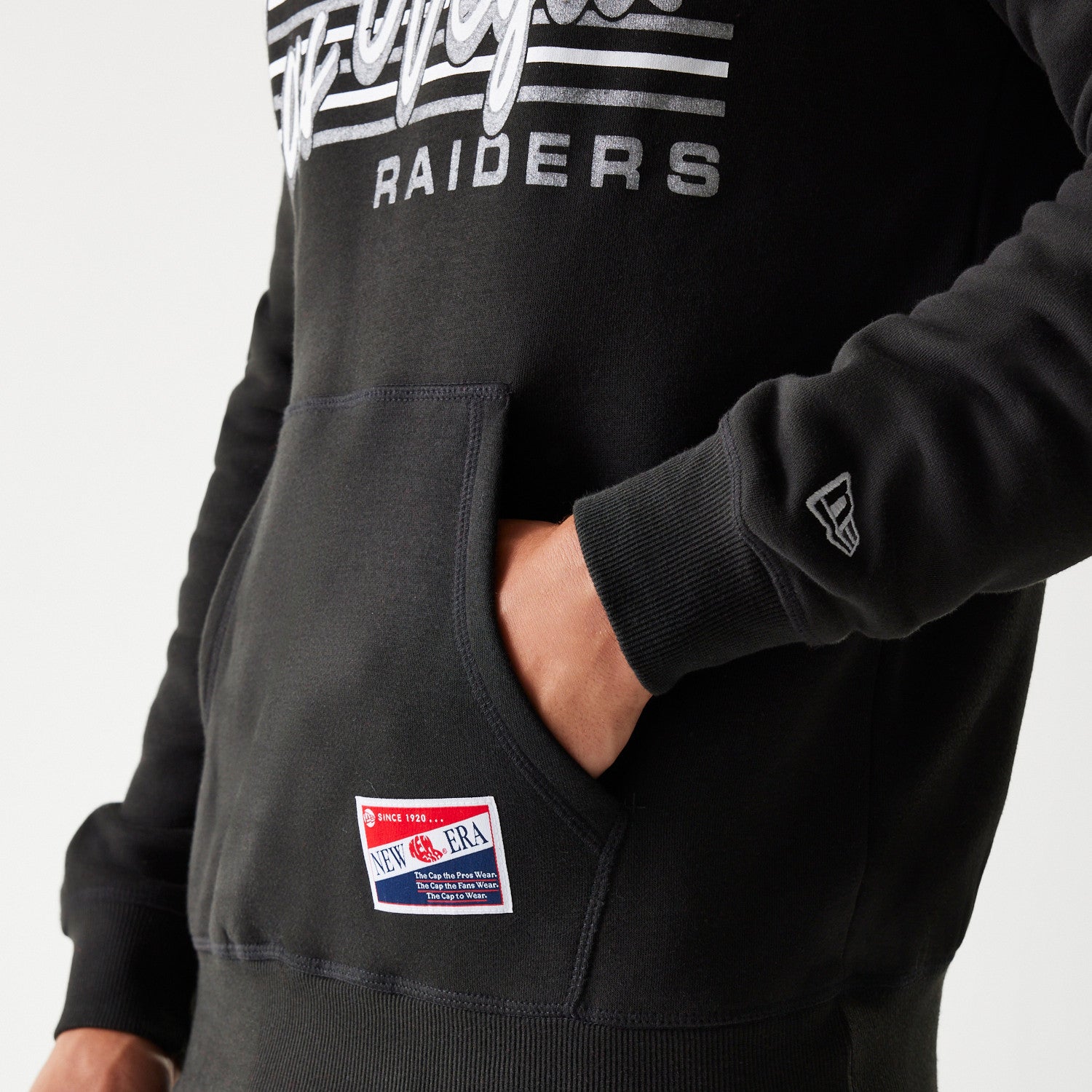 Las Vegas Raiders New Era USA EDITION Retro Scripted NFL Hoodie Schwarz - STADIUMDREAMS