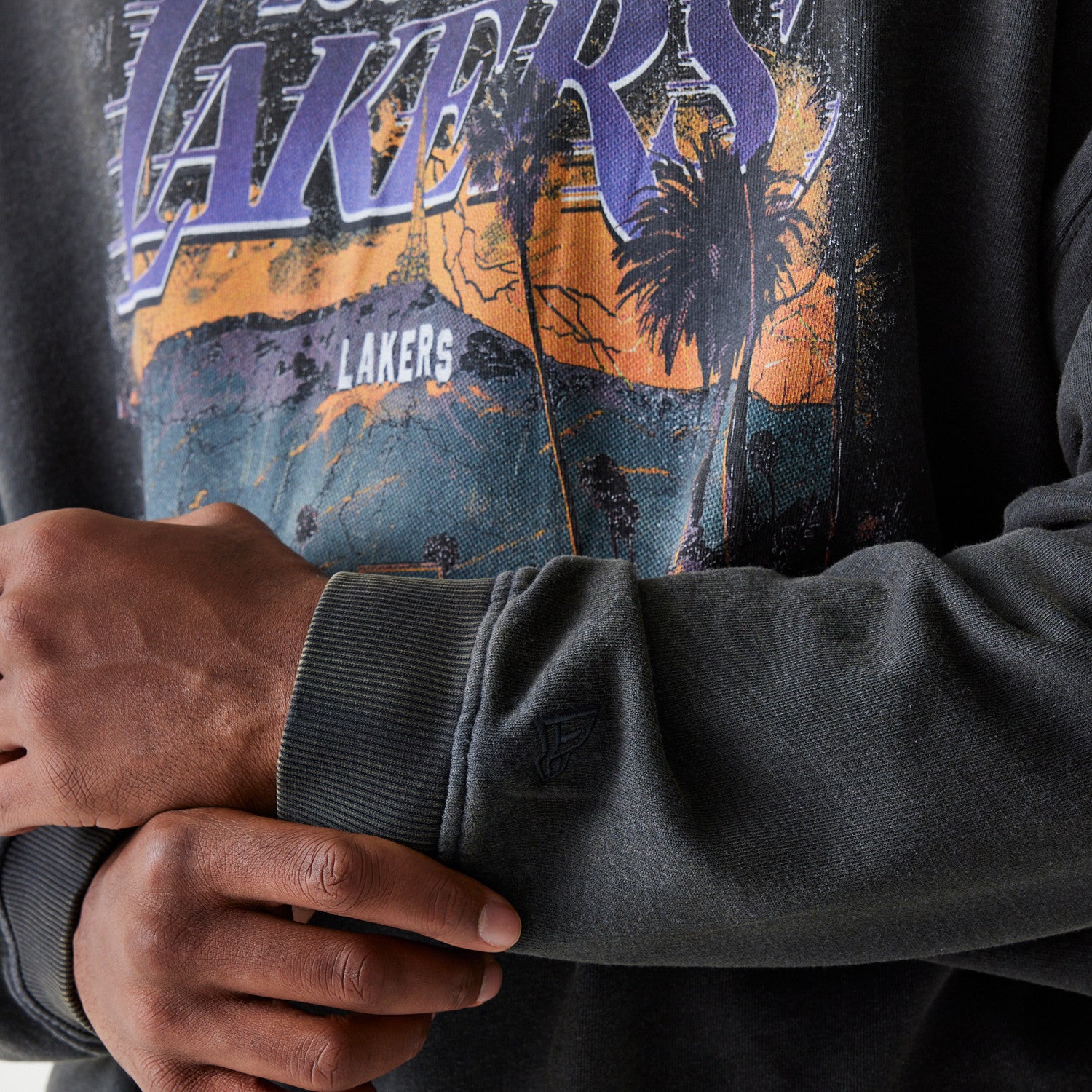 Los Angeles Lakers New Era Oversized Retro Print NBA Crewneck Sweatshirt Grau