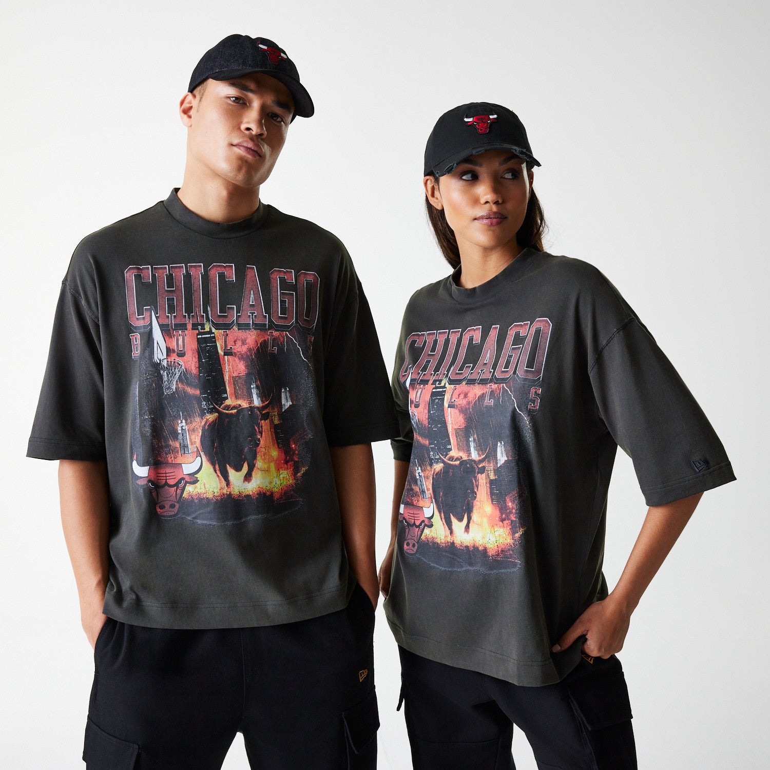 Chicago Bulls New Era Oversized Retro Print NBA T-Shirt Grau - STADIUMDREAMS