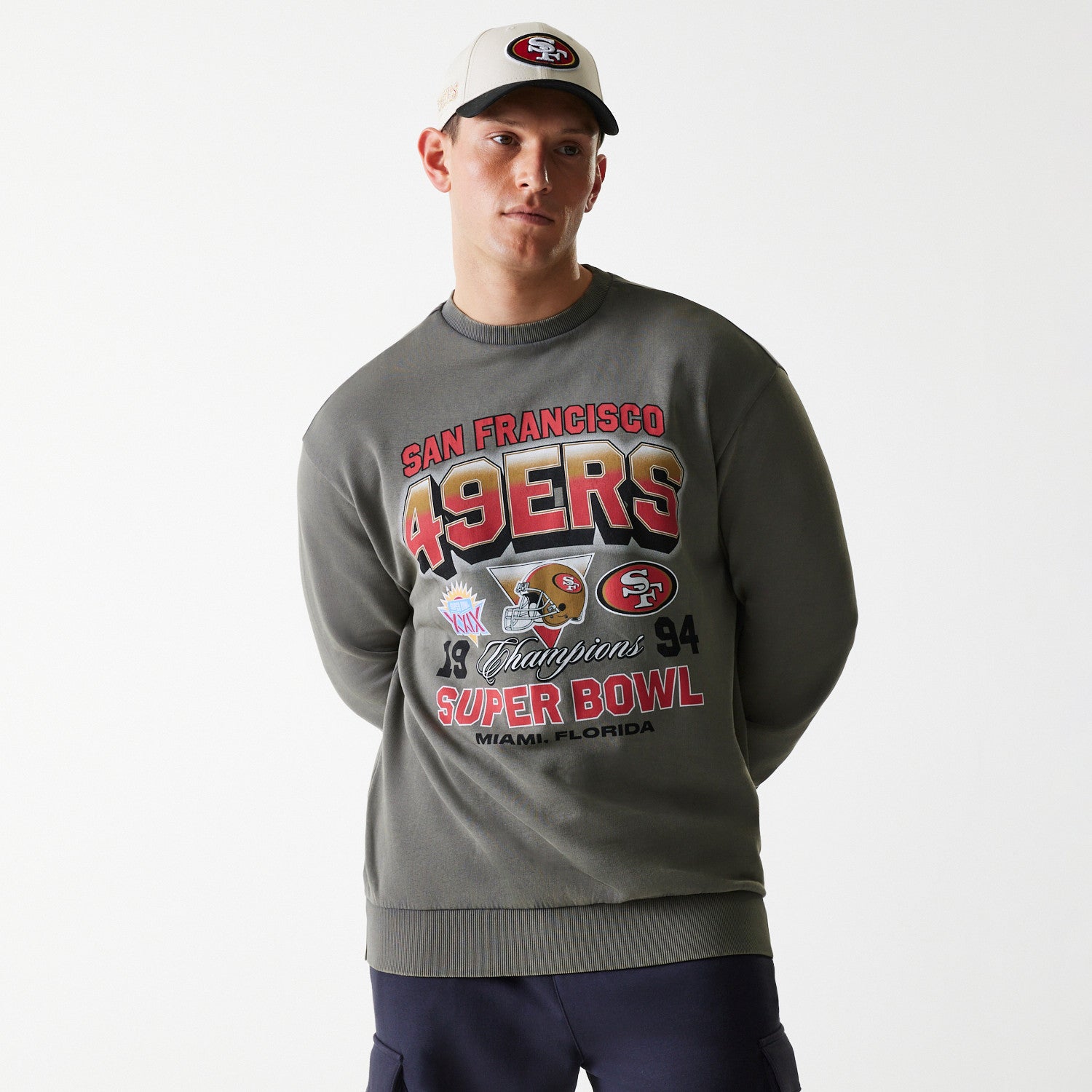 San Francisco 49ers New Era Oversized Super Bowl Retro Graphic NFL Crewneck Sweatshirt Gray