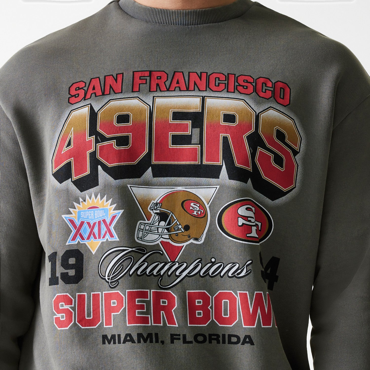 San Francisco 49ers New Era Oversized Super Bowl Retro Graphic NFL Crewneck Sweatshirt Gray