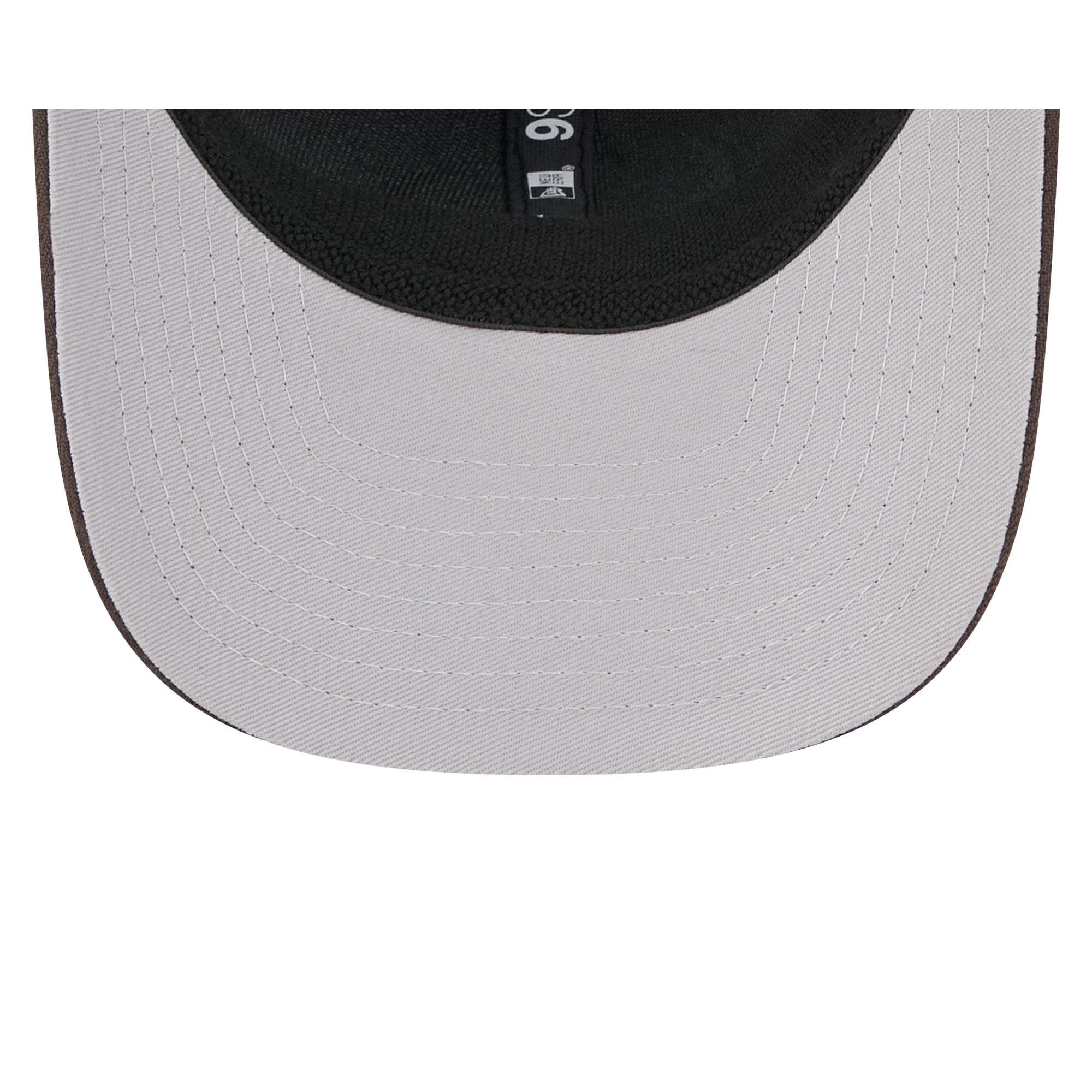 Cleveland Browns New Era 2025 NFL Team Collection 9SEVENTY Stretch Snap Trucker Cap Braun - STADIUMDREAMS