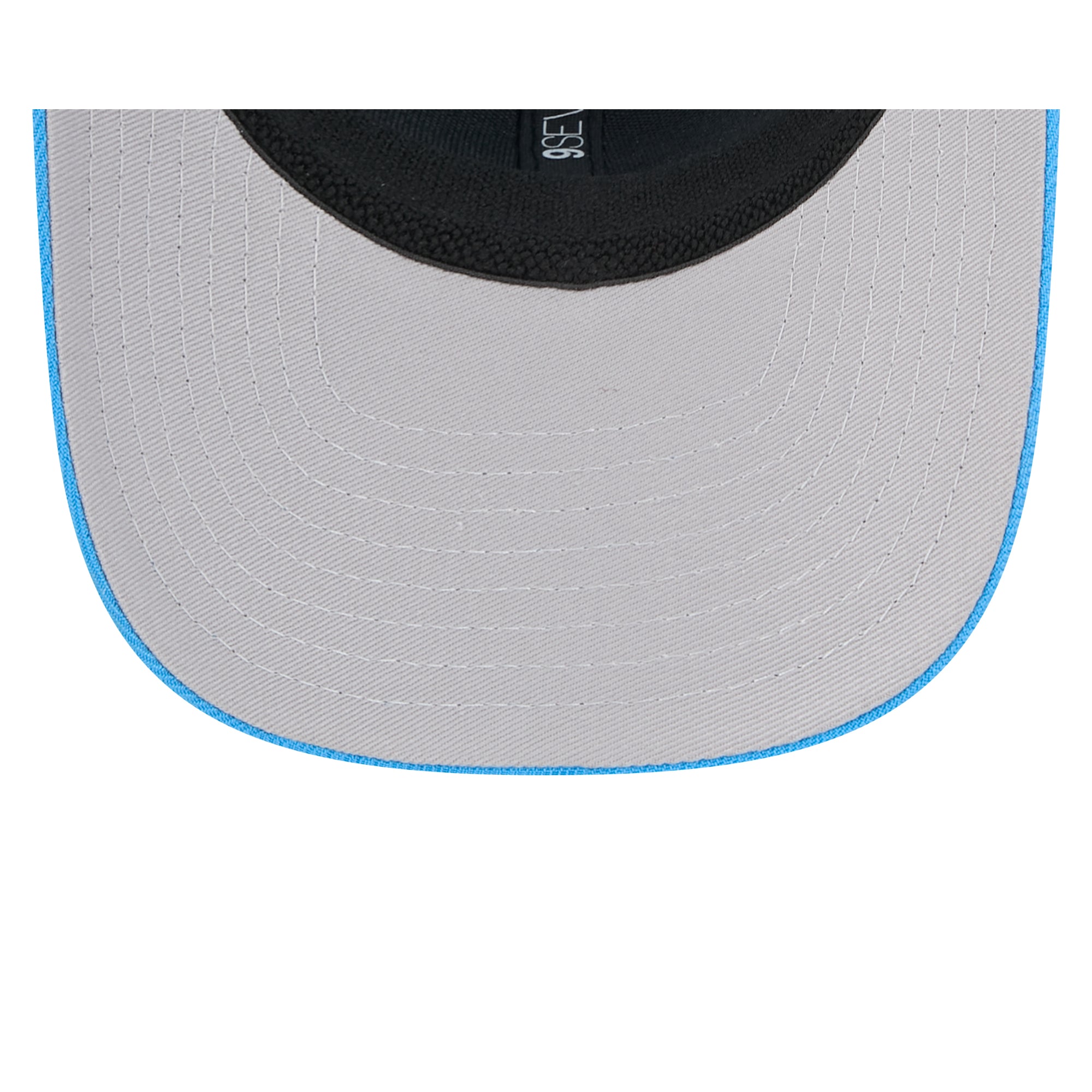 Los Angeles Chargers New Era 2025 NFL Team Collection 9SEVENTY Stretch Snap Trucker Cap Blau - STADIUMDREAMS