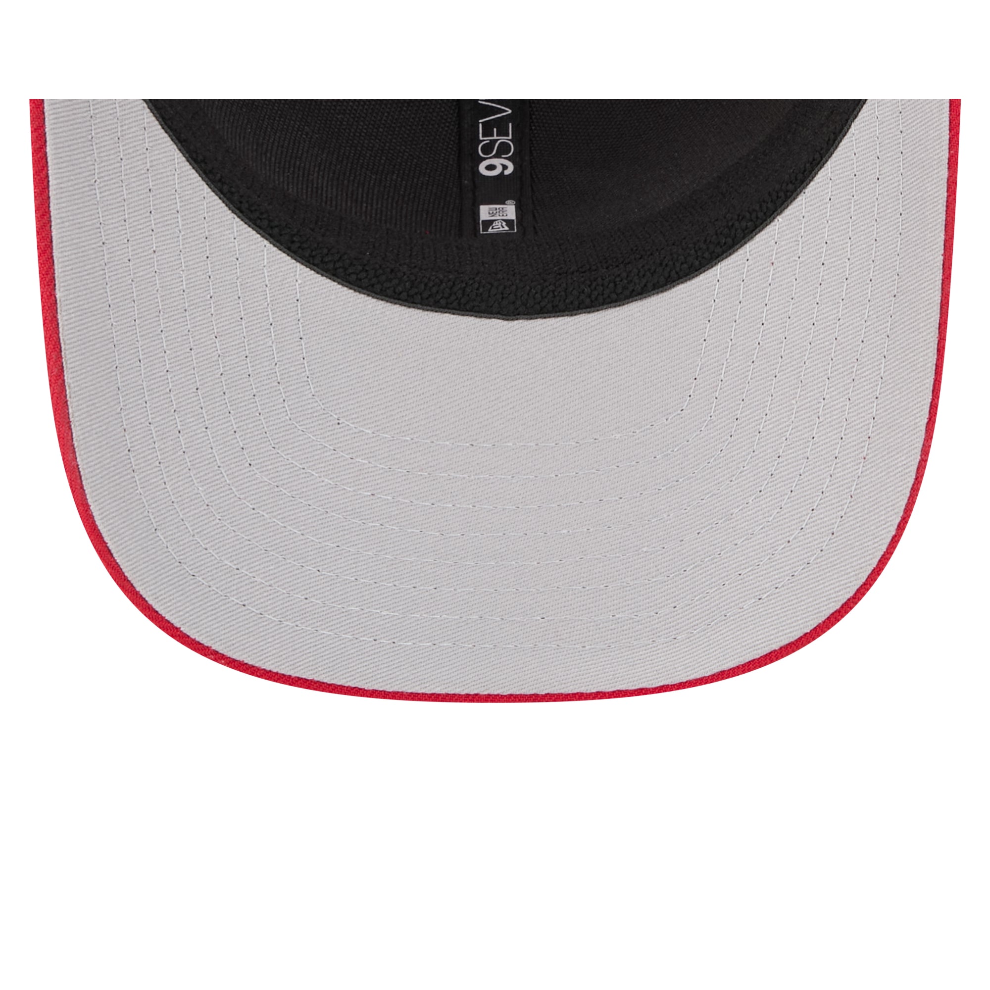 Tampa Bay Buccaneers New Era 2025 NFL Team Collection 9SEVENTY Stretch Snap Trucker Cap Rot - STADIUMDREAMS