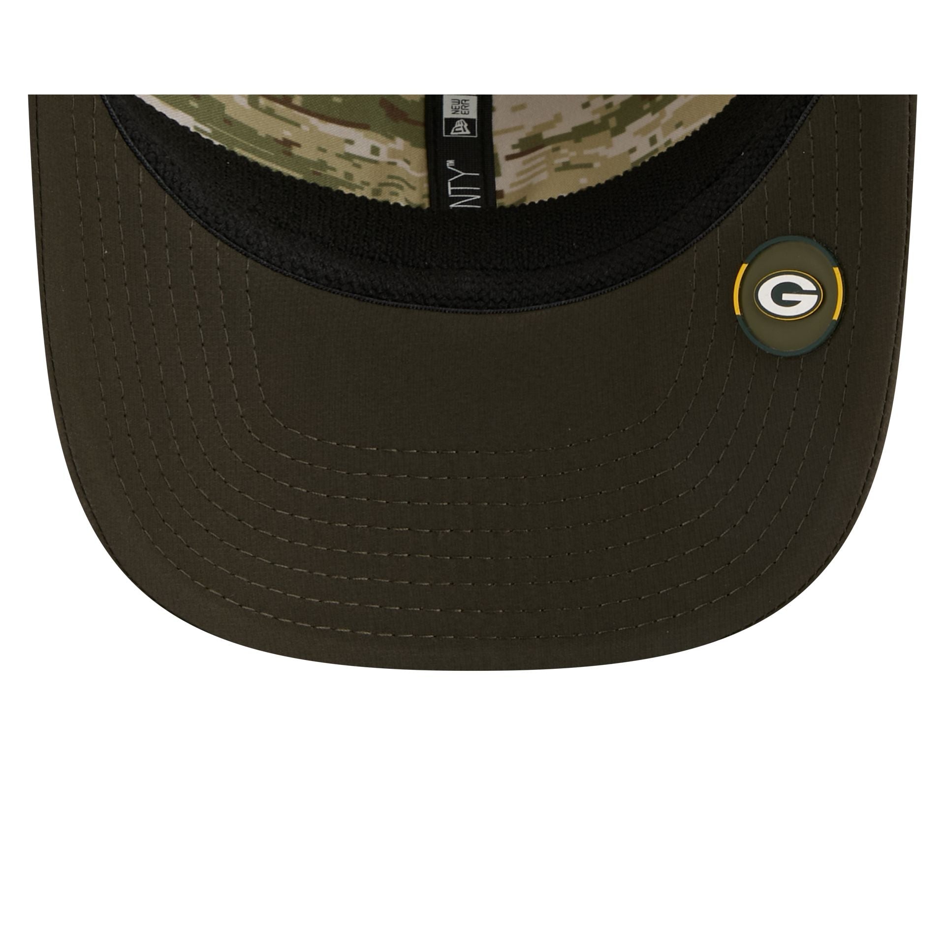 Green Bay Packers New Era 2025 NFL Salute to Service 9SEVENTY Trucker Cap Grün
