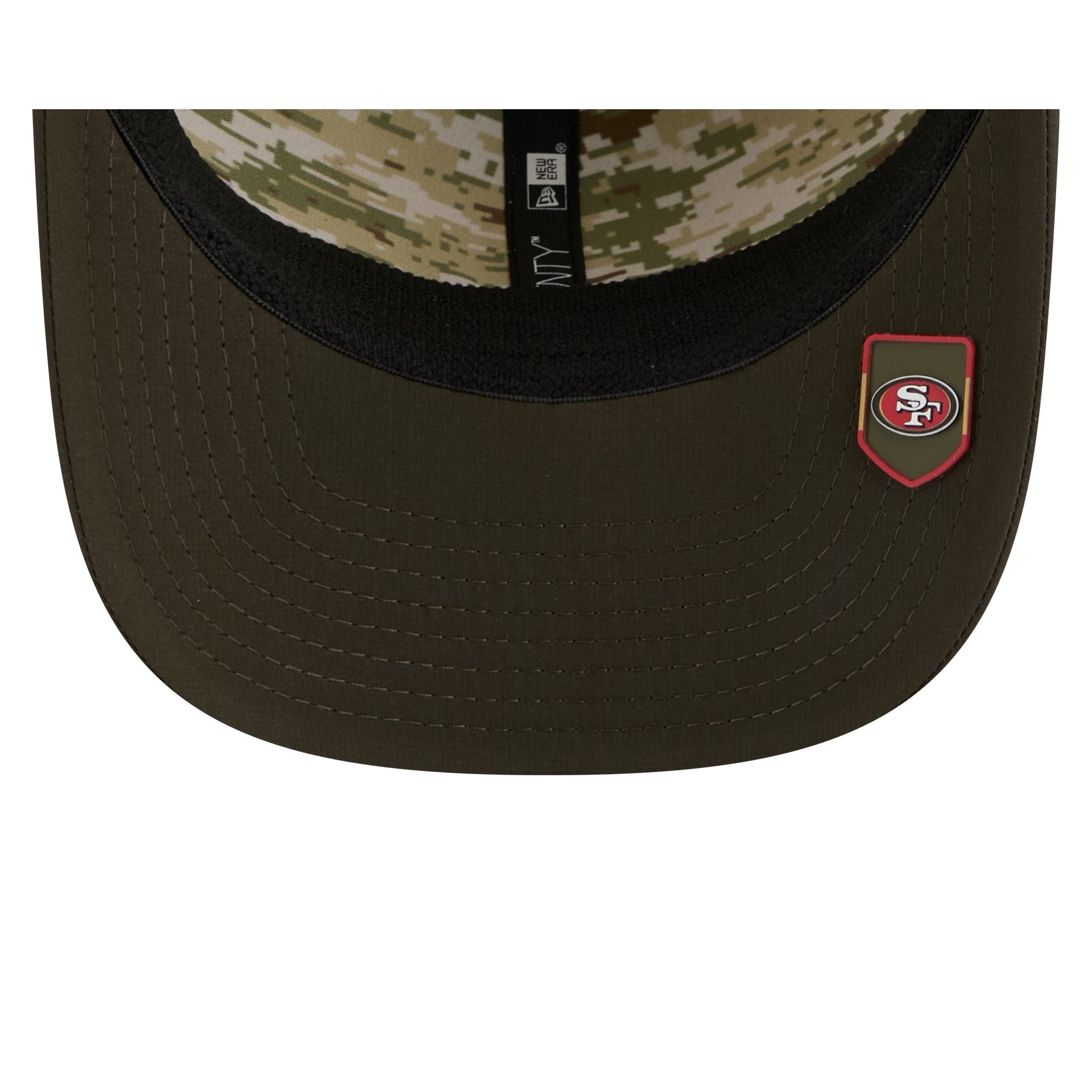 San Francisco 49ers New Era 2025 NFL Salute to Service 9SEVENTY Trucker Cap Grün