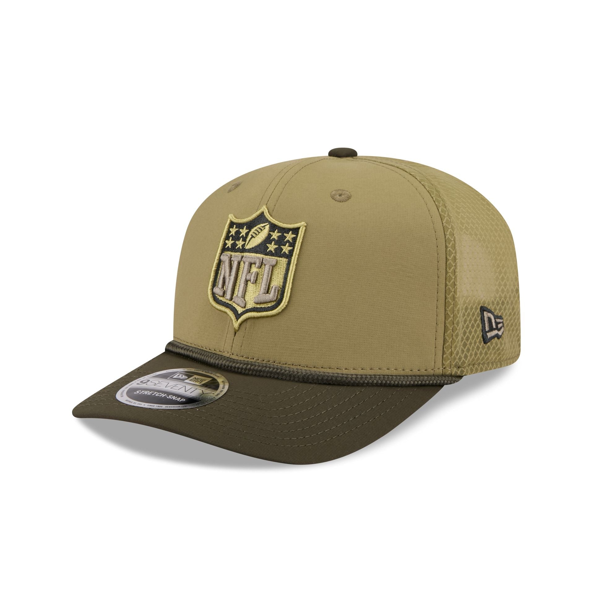 NFL Logo Shield New Era 2025 NFL Salute to Service 9SEVENTY Trucker Cap Grün - STADIUMDREAMS