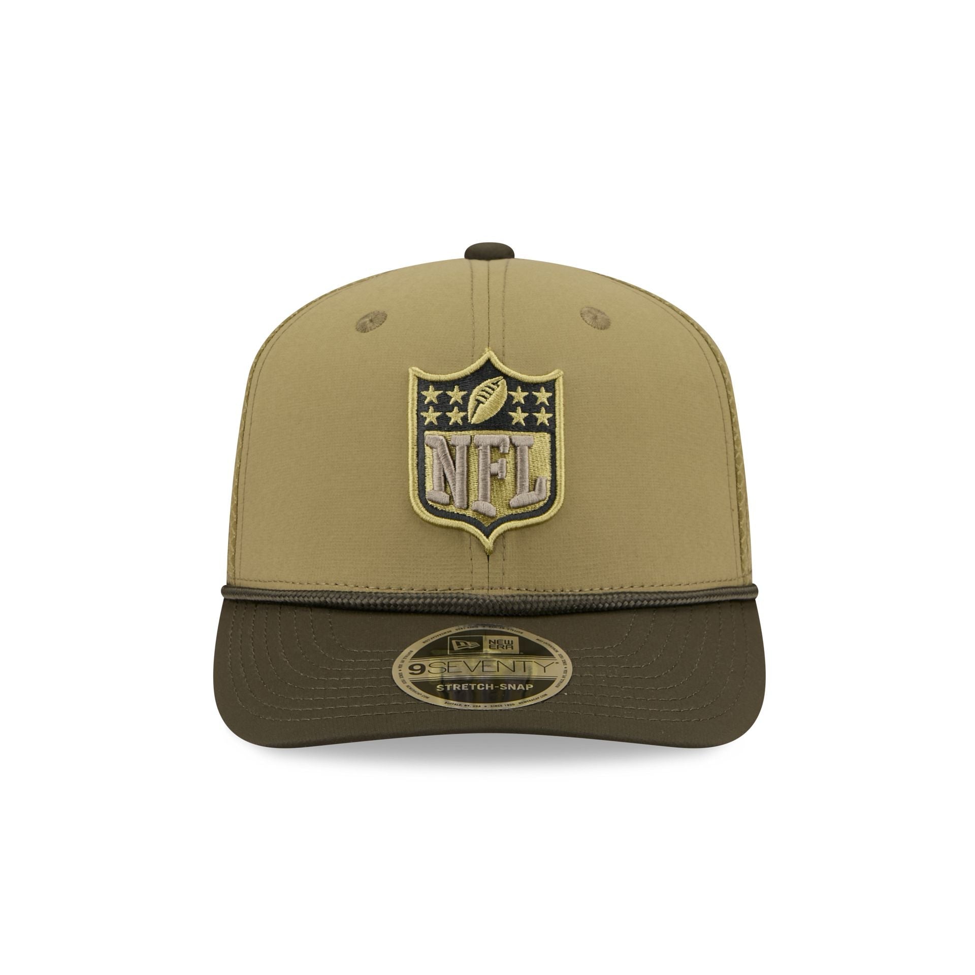 NFL Logo Shield New Era 2025 NFL Salute to Service 9SEVENTY Trucker Cap Grün - STADIUMDREAMS