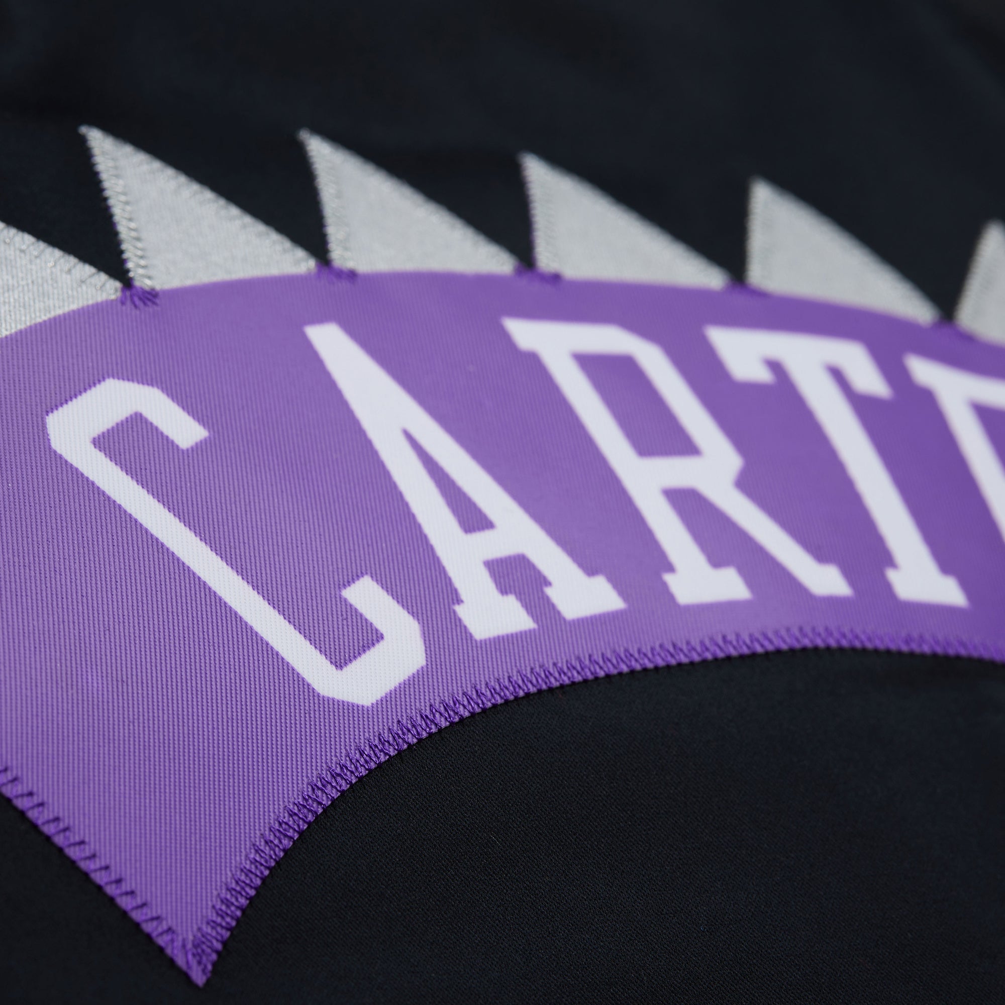 Vince Carter #15 Toronto Raptors Player Maxxed Out Satin Bomber NBA Jacke Schwarz - STADIUMDREAMS