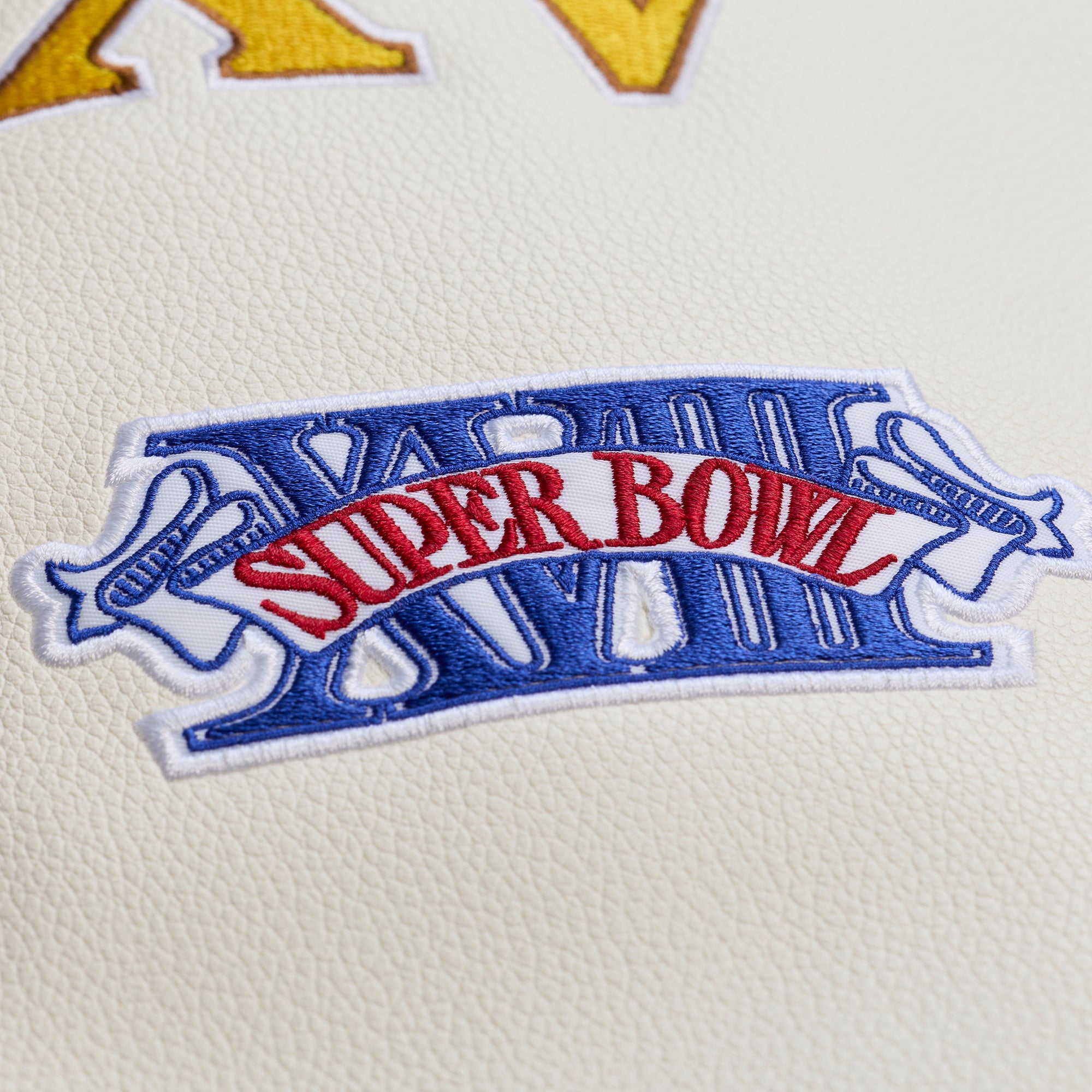 Las Vegas Raiders Mitchell & Ness Dusted Collection Premium Patches NFL College Jacke Beige