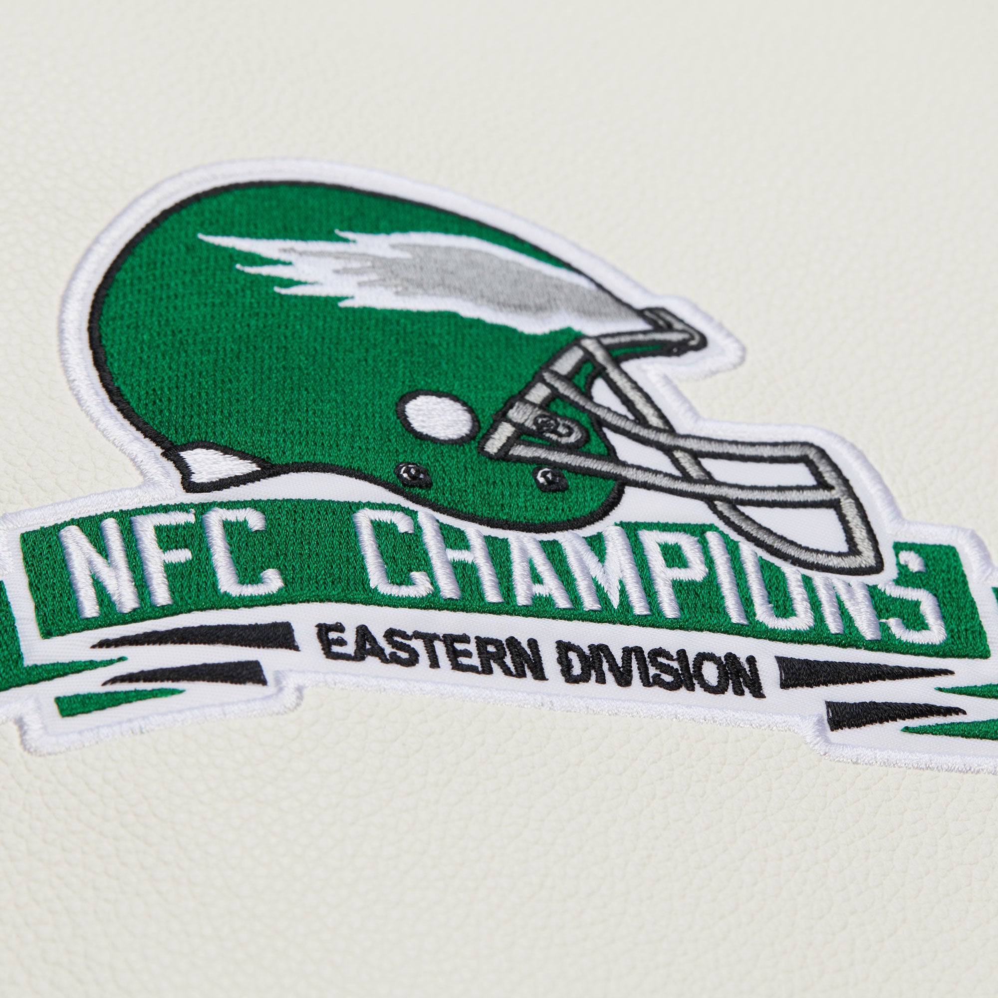 Philadelphia Eagles Mitchell & Ness Dusted Collection Premium Patches NFL College Jacke Beige