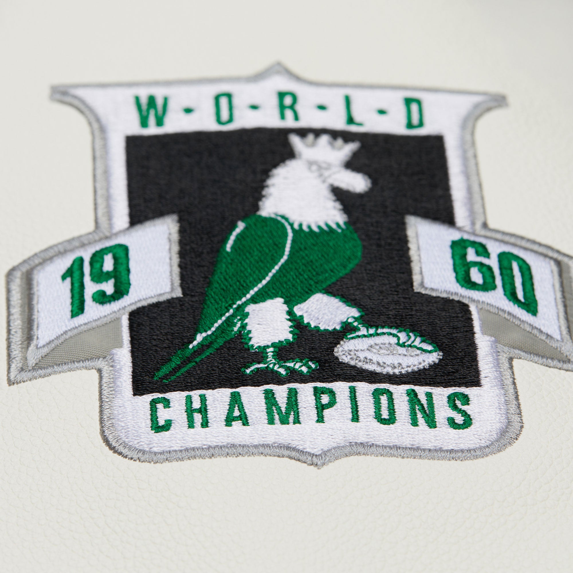 Philadelphia Eagles Mitchell & Ness Dusted Collection Premium Patches NFL College Jacke Beige