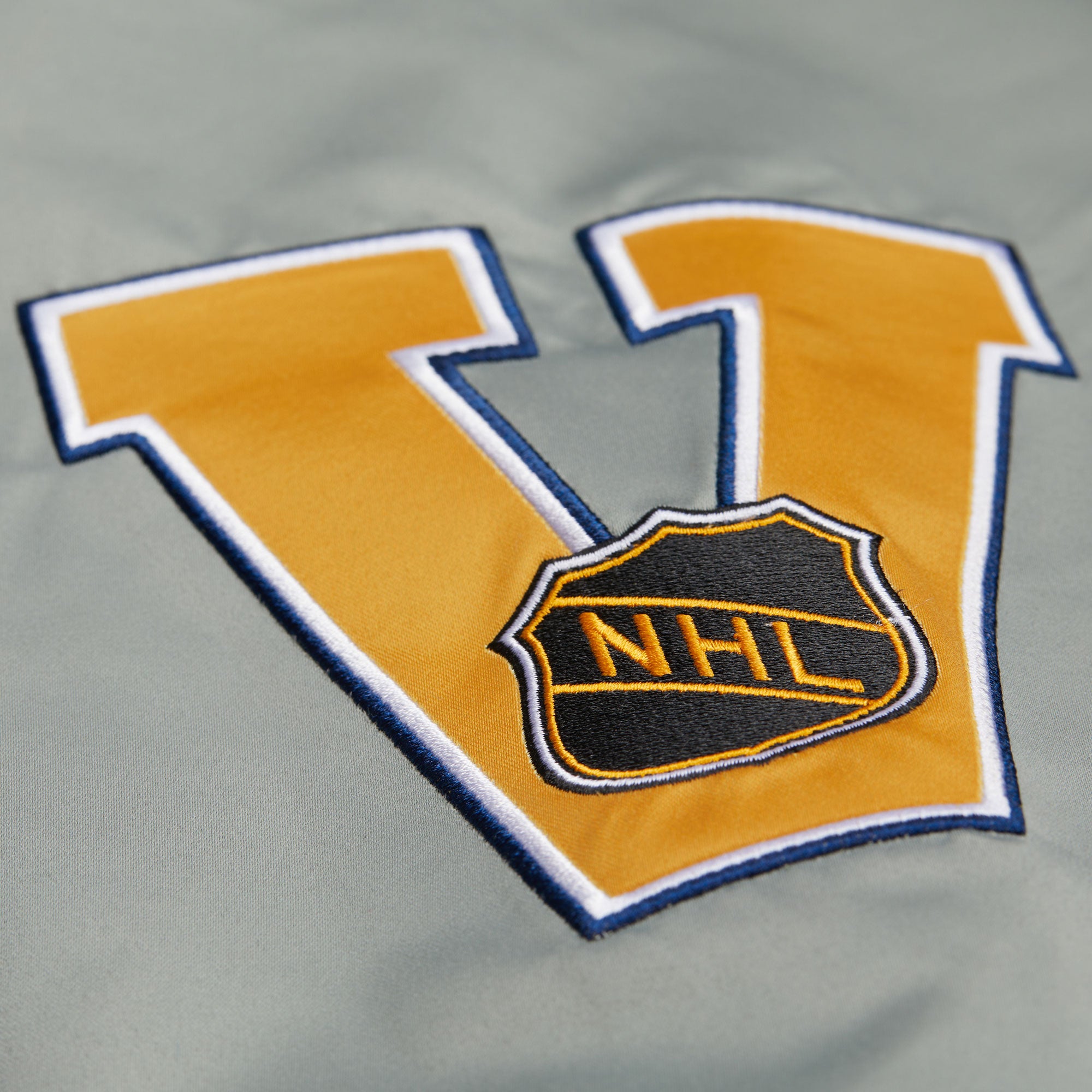 Los Angeles Kings Mitchell & Ness Team Origins Patch NHL Jacke Schwarz - STADIUMDREAMS