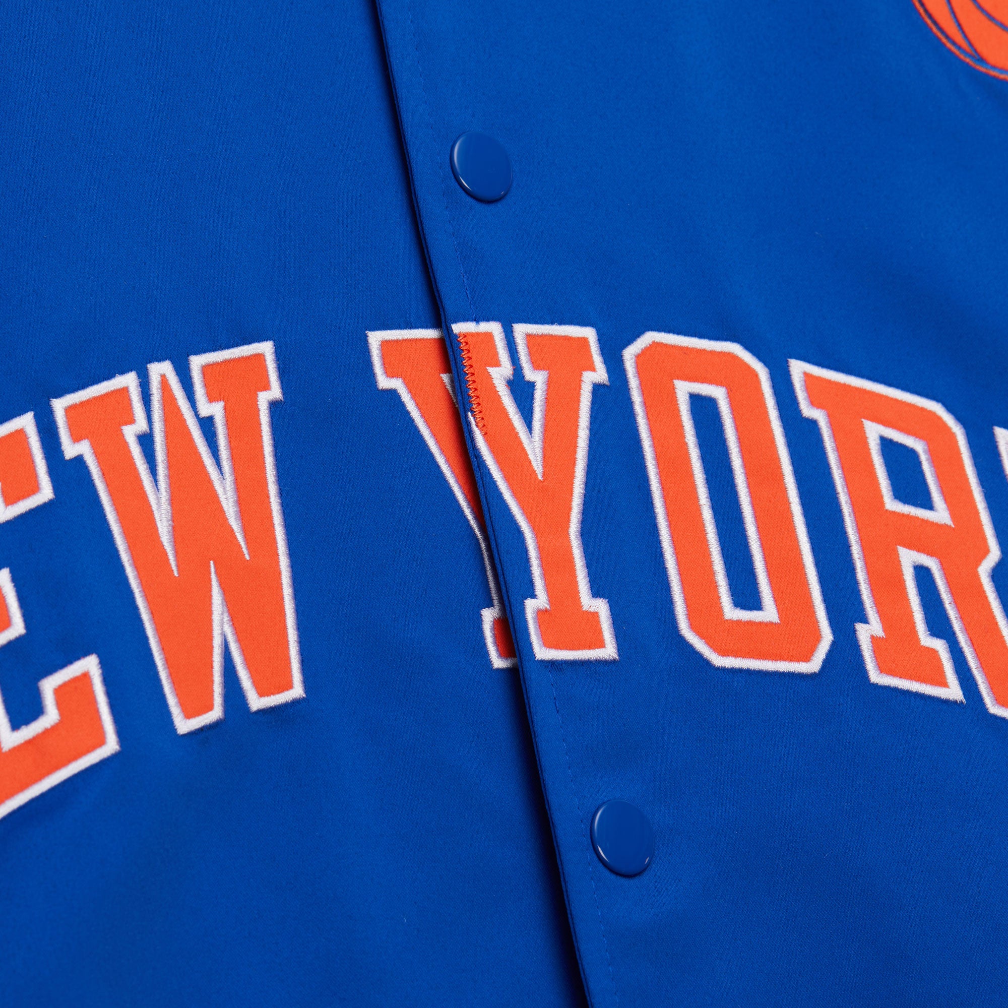 New York Knicks Mitchell & Ness Team Origins Patch NBA Jacke Blau - STADIUMDREAMS