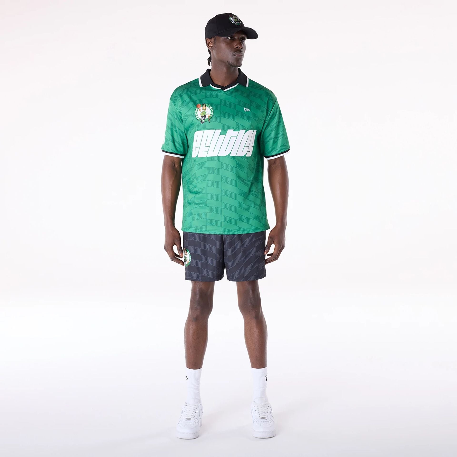 Boston Celtics New Era Soccer Style Oversized NBA T-Shirt Grün - STADIUMDREAMS