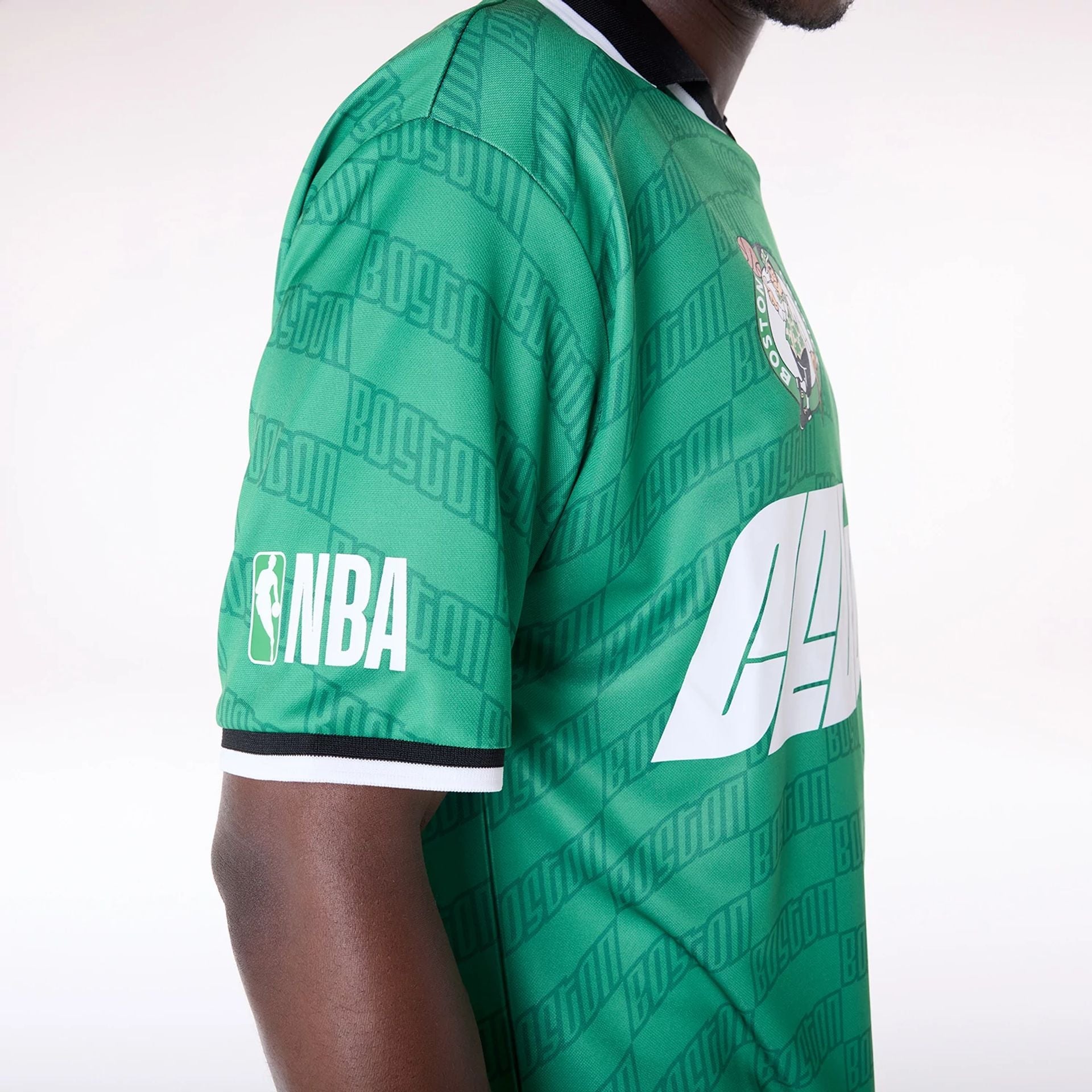 Boston Celtics New Era Soccer Style Oversized NBA T-Shirt Grün - STADIUMDREAMS