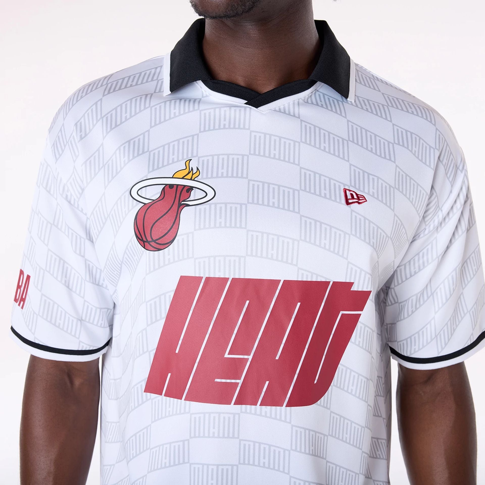 Miami Heat New Era Soccer Style Oversized NBA T-Shirt Weiß - STADIUMDREAMS