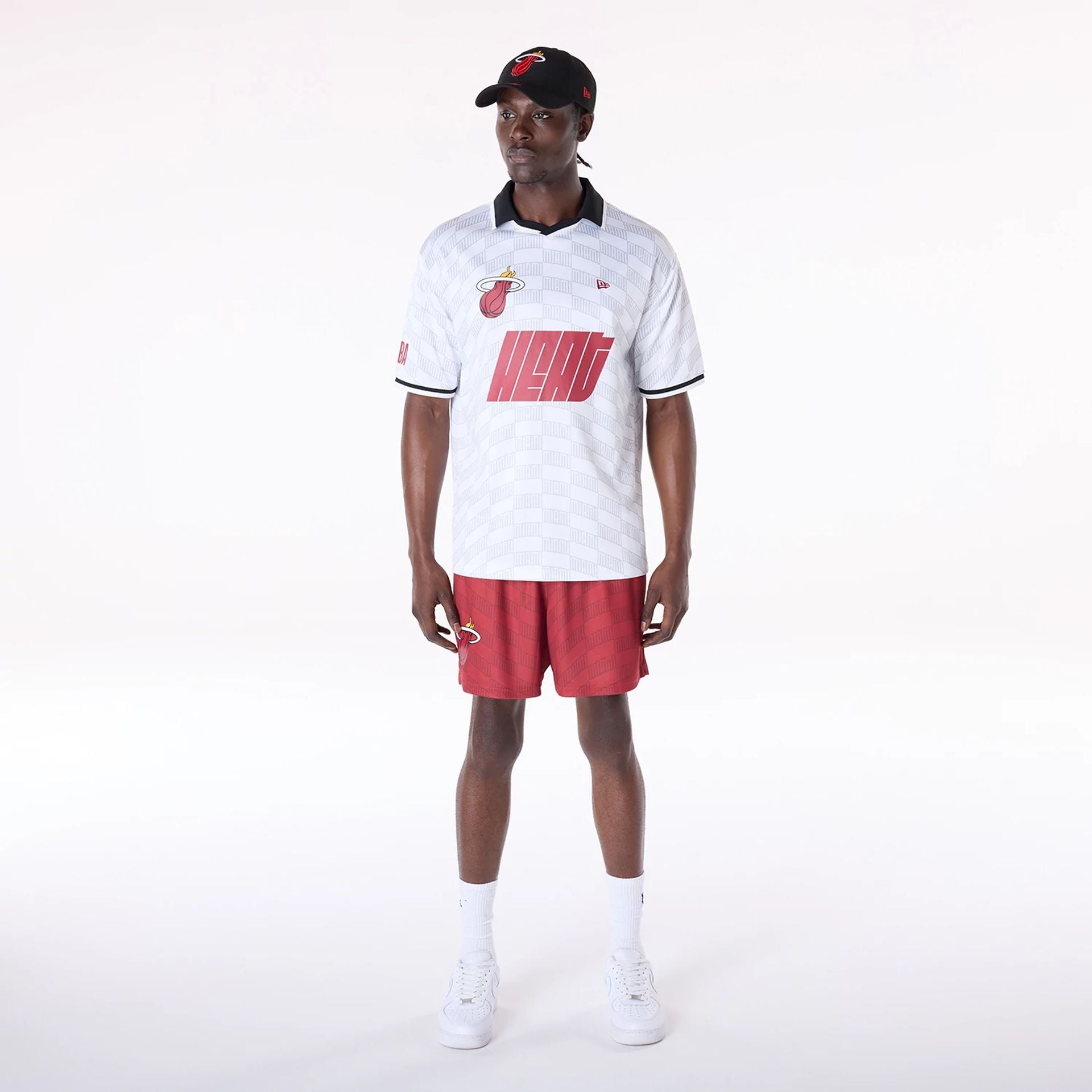 Miami Heat New Era Soccer Style Oversized NBA T-Shirt Weiß - STADIUMDREAMS