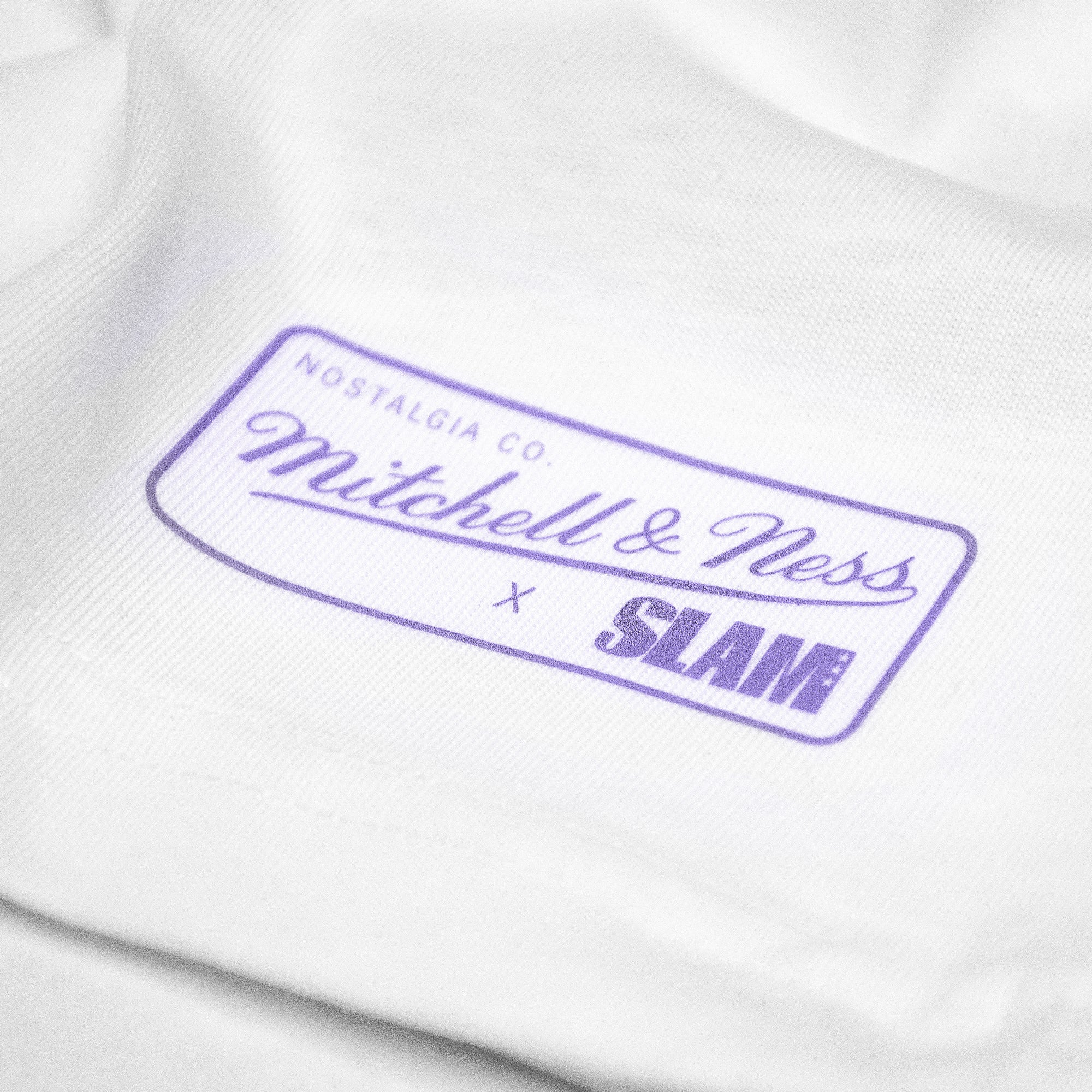 Shaquille O'Neal Los Angeles Lakers Mitchell & Ness Gradient SLAM Cover NBA T-Shirt Weiß