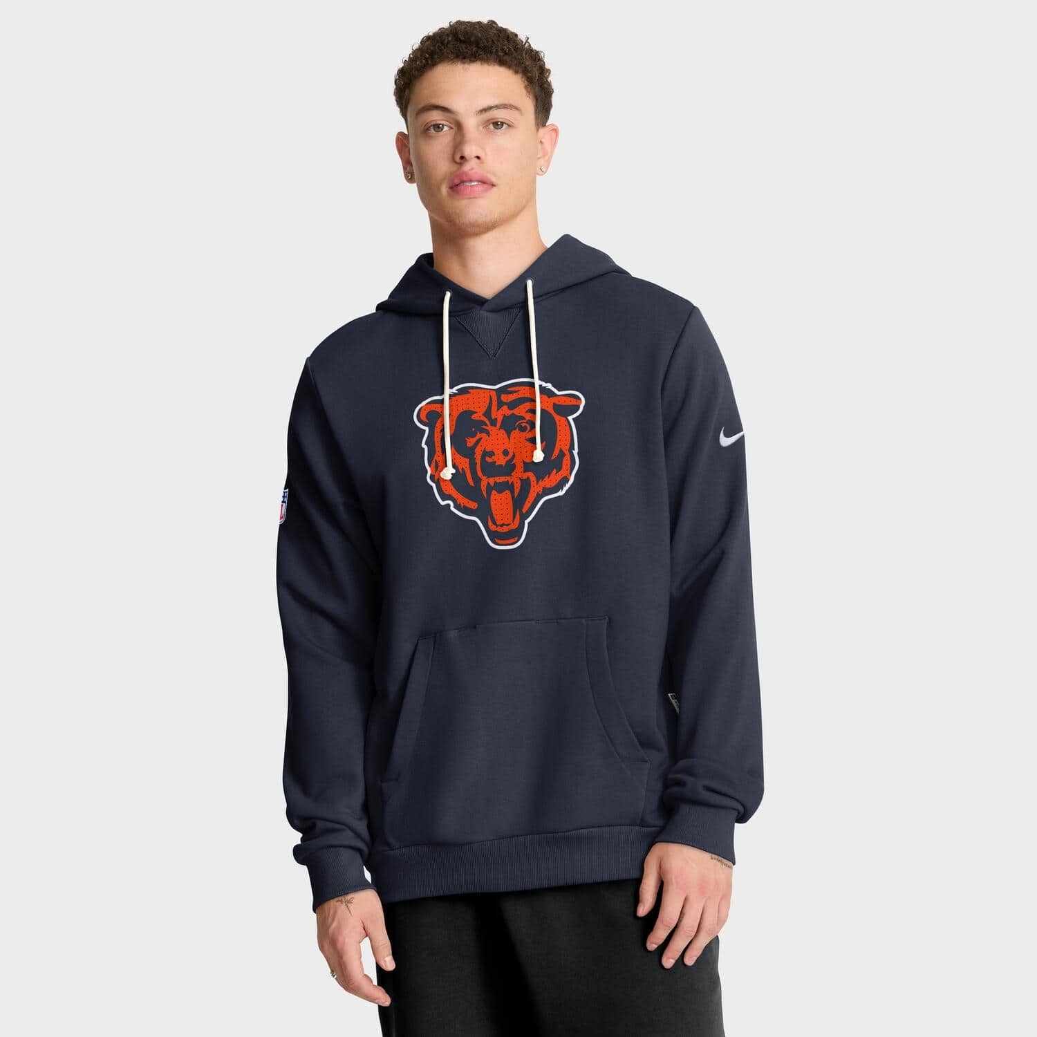 Chicago Bears 2025 NFL Sideline Nike Standard Issue Hoodie Navy - STADIUMDREAMS