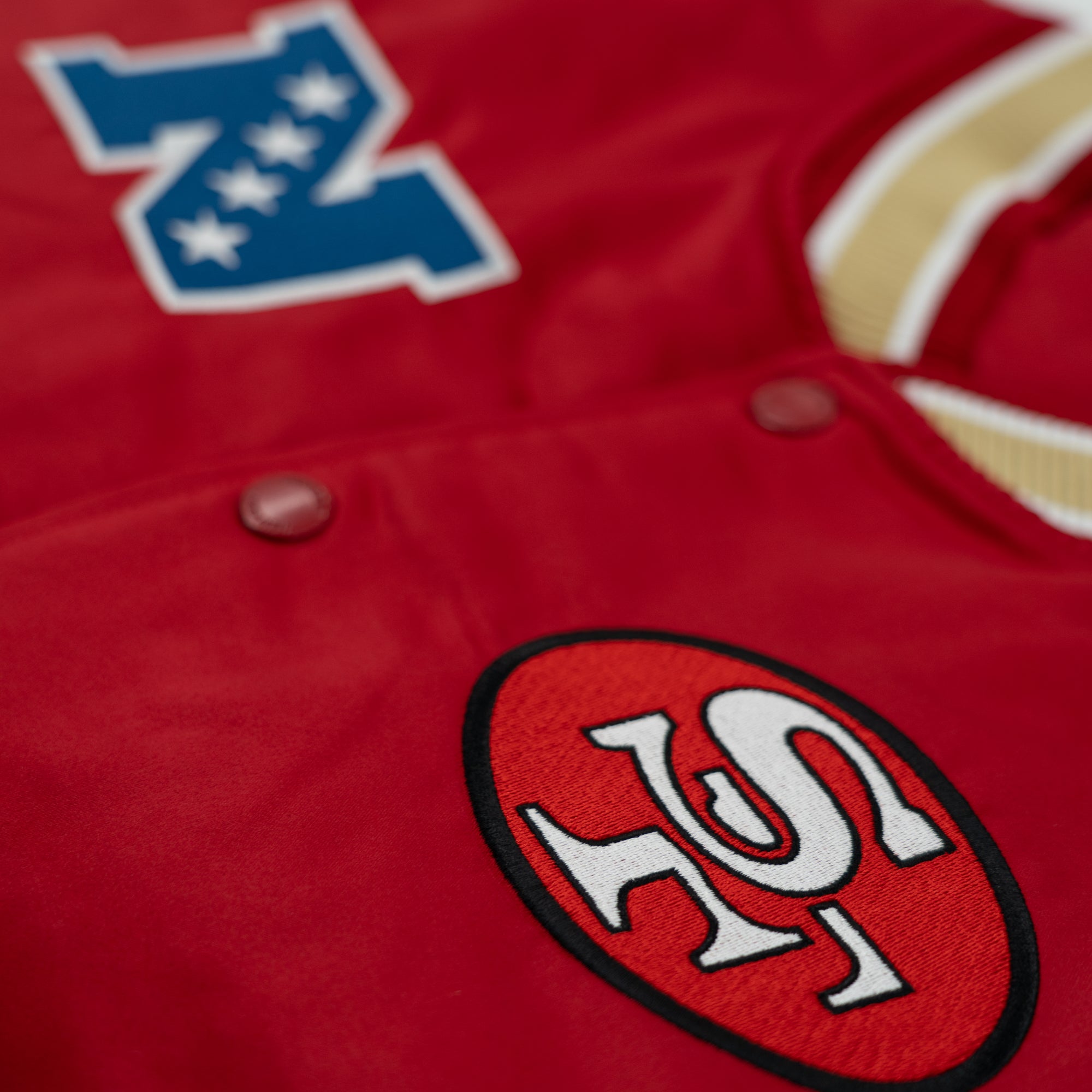 San Francisco 49ers New Era USA EDITION Stitched Satin NFL Jacke Rot