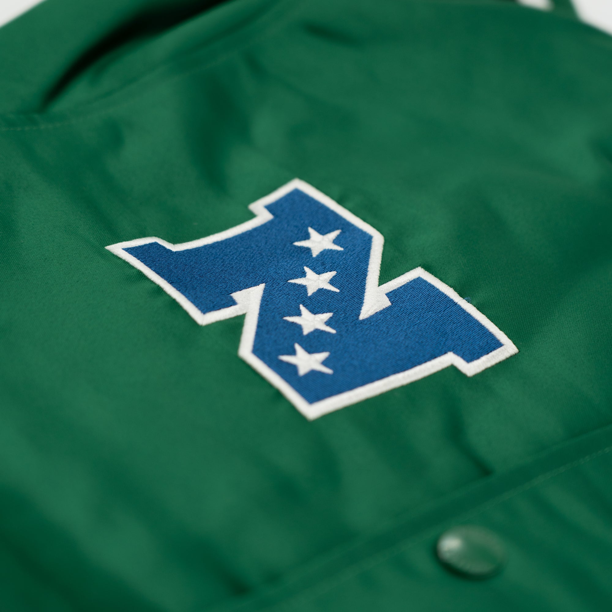 Philadelphia Eagles New Era USA EDITION Stitched Satin NFL Jacke Grün - STADIUMDREAMS
