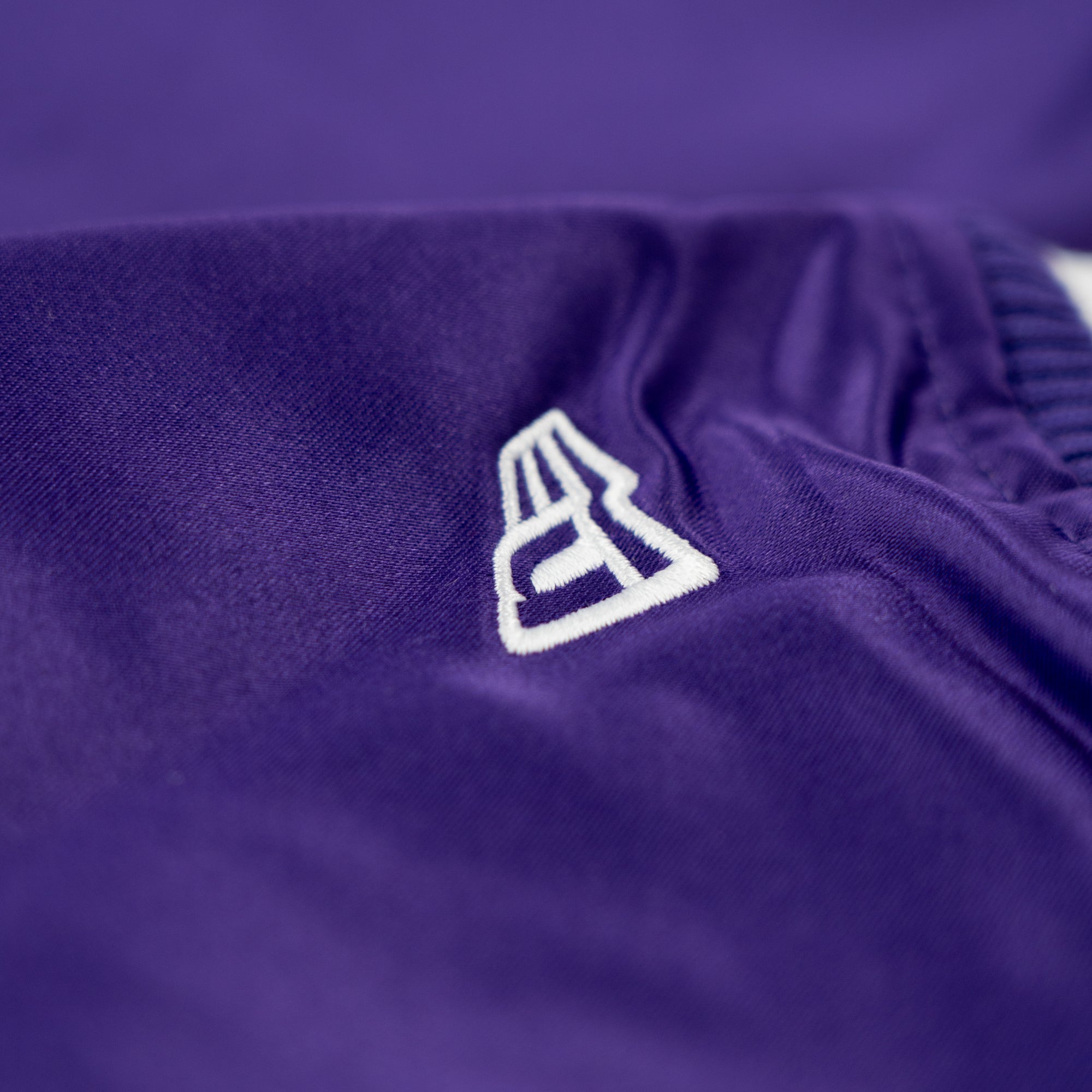 Los Angeles Lakers New Era USA EDITION Stitched Satin NBA Jacke Lila - STADIUMDREAMS