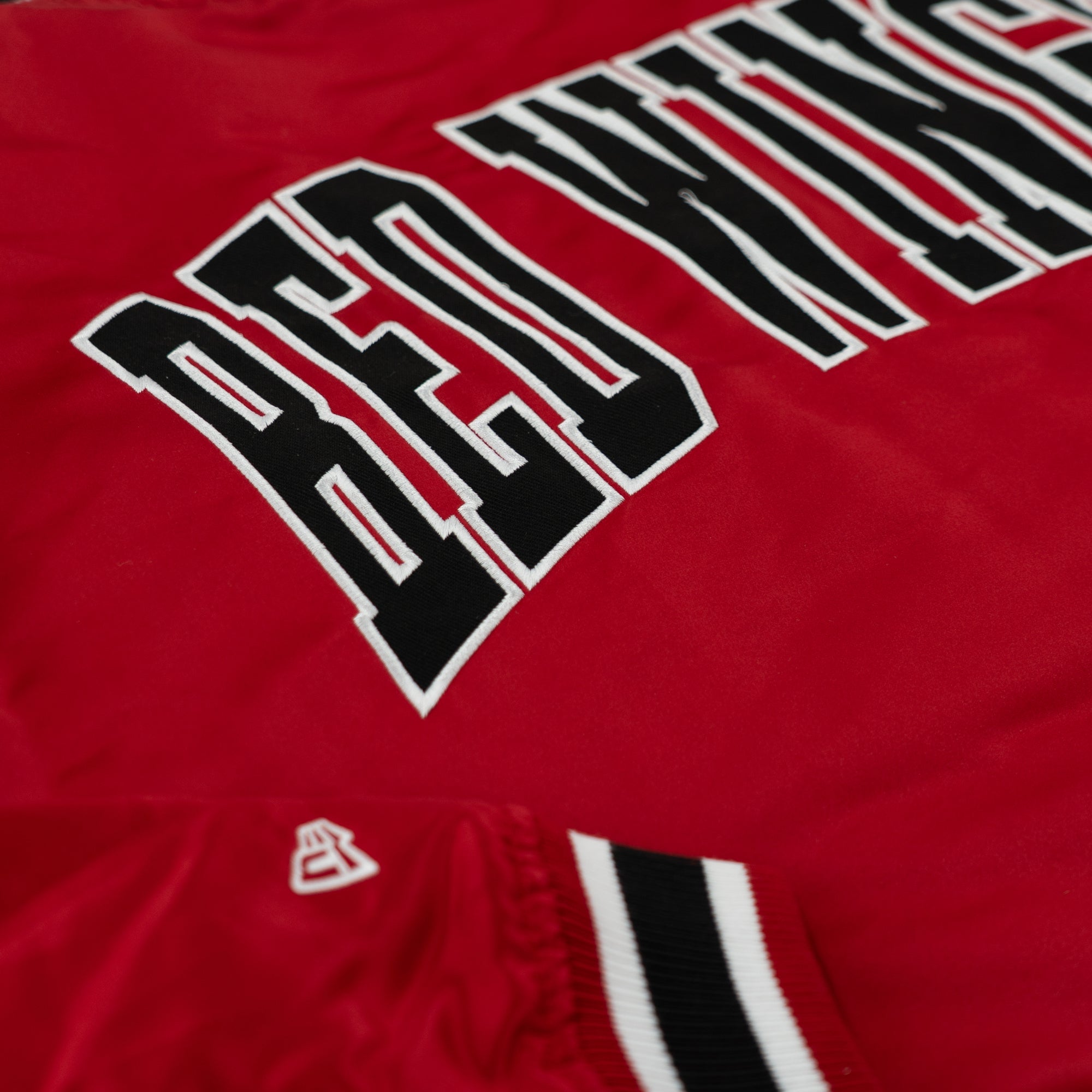 Detroit Red Wings New Era USA EDITION Stitched Satin NHL Jacke Rot - STADIUMDREAMS