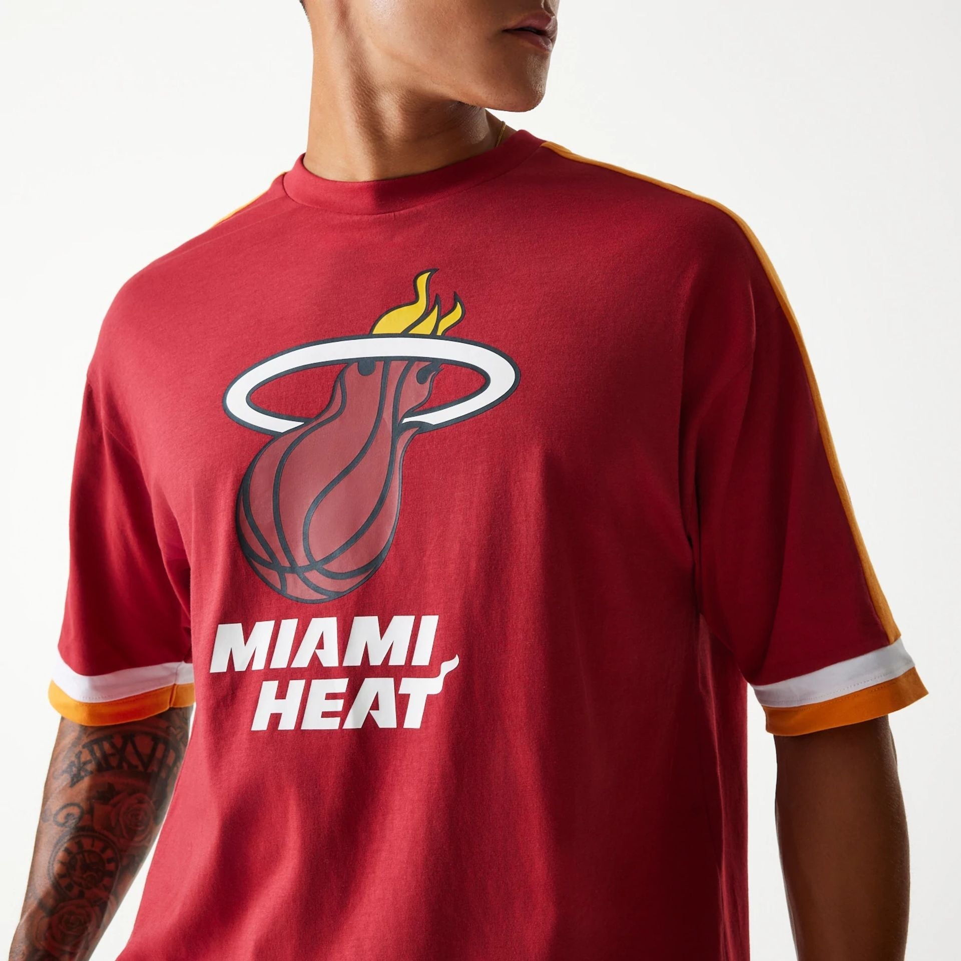 Miami Heat New Era NBA Panel T-Shirt Rot - STADIUMDREAMS