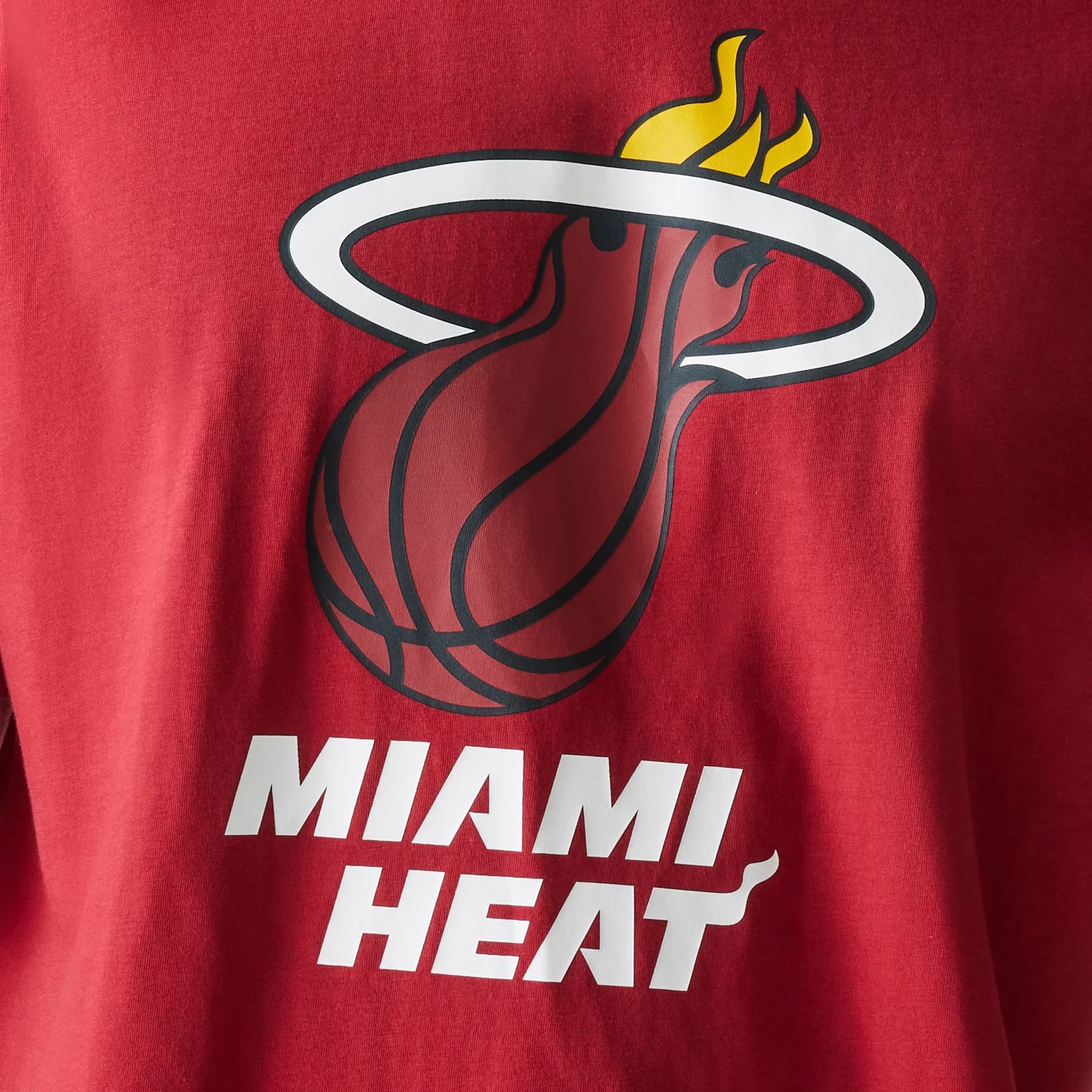 Miami Heat New Era NBA Panel T-Shirt Rot - STADIUMDREAMS