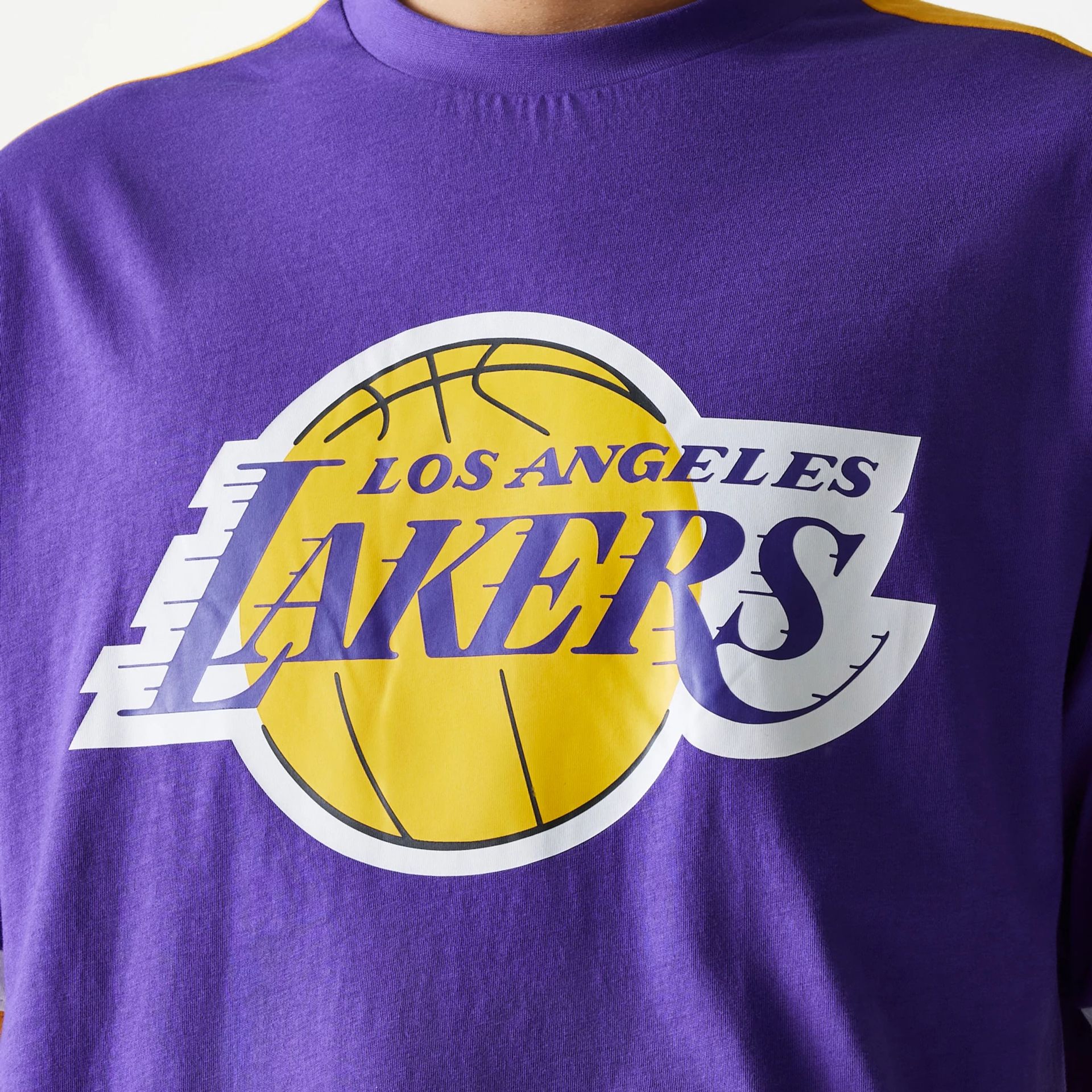 Los Angeles Lakers New Era NBA Panel T-Shirt Lila - STADIUMDREAMS