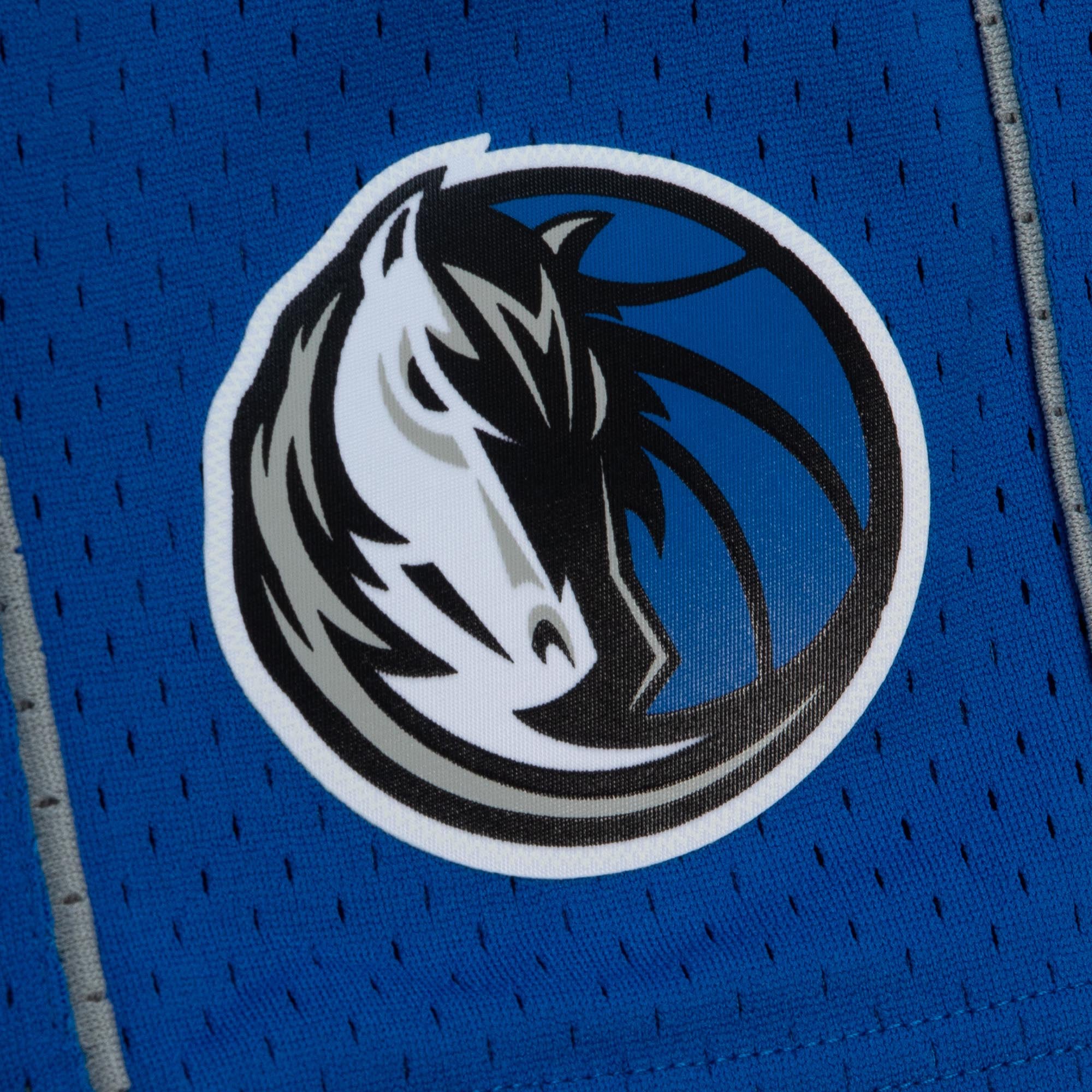 Dallas Mavericks Mitchell & Ness NBA Swingman Road Shorts 2010-2011 Blau