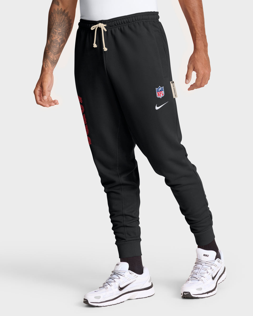 San Francisco 49ers 2025 NFL Sideline Nike Standard Issue Sweatpants Jogginghose Schwarz