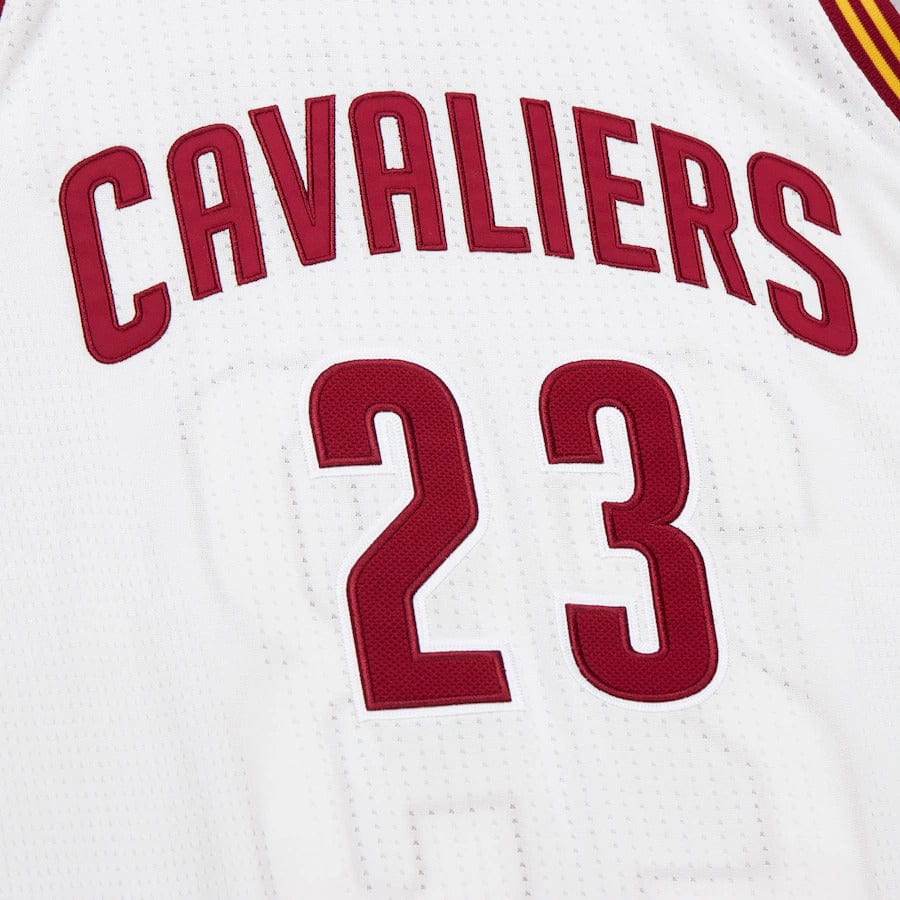 Lebron James #23 Cleveland Cavaliers Mitchell & Ness NBA AUTHENTIC Finals Trikot 2015-2016 Weiß - STADIUMDREAMS