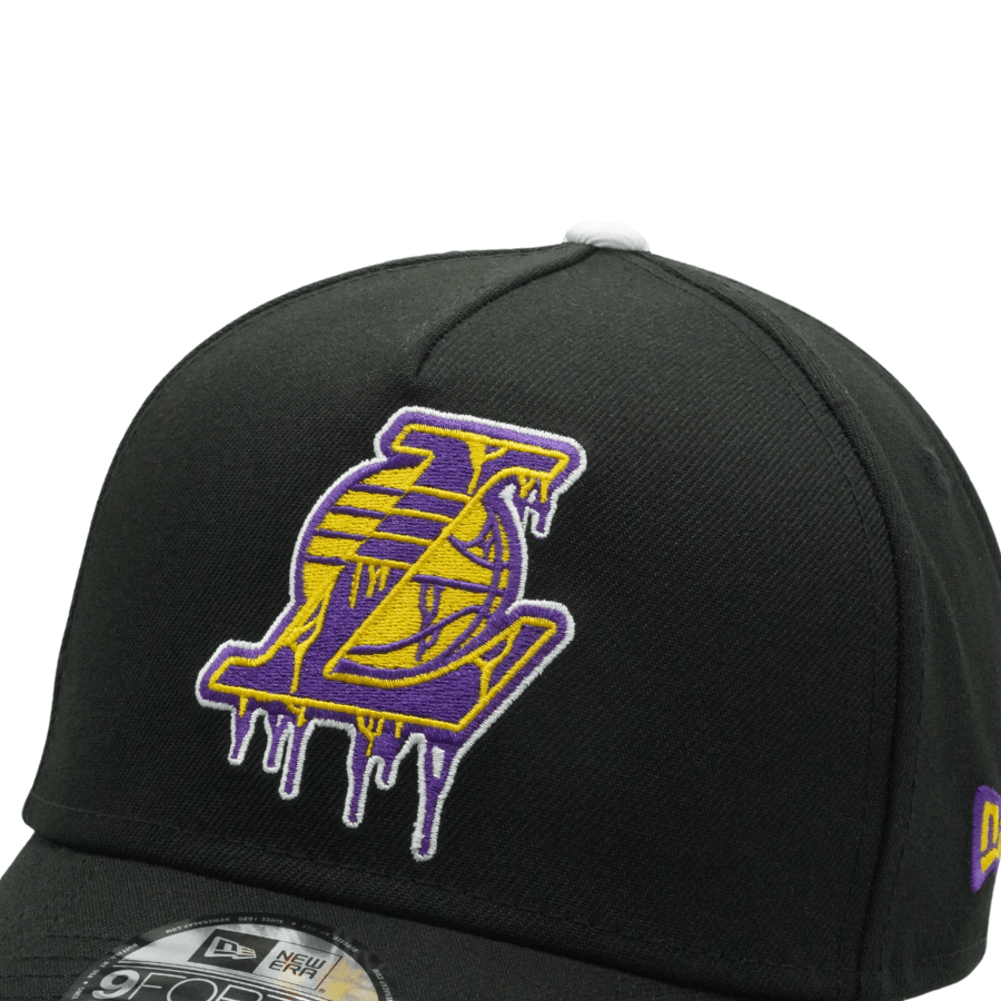 Los Angeles Lakers New Era Drip Side Patch 9FORTY A-Frame NBA Cap Schwarz - SD Exclusive