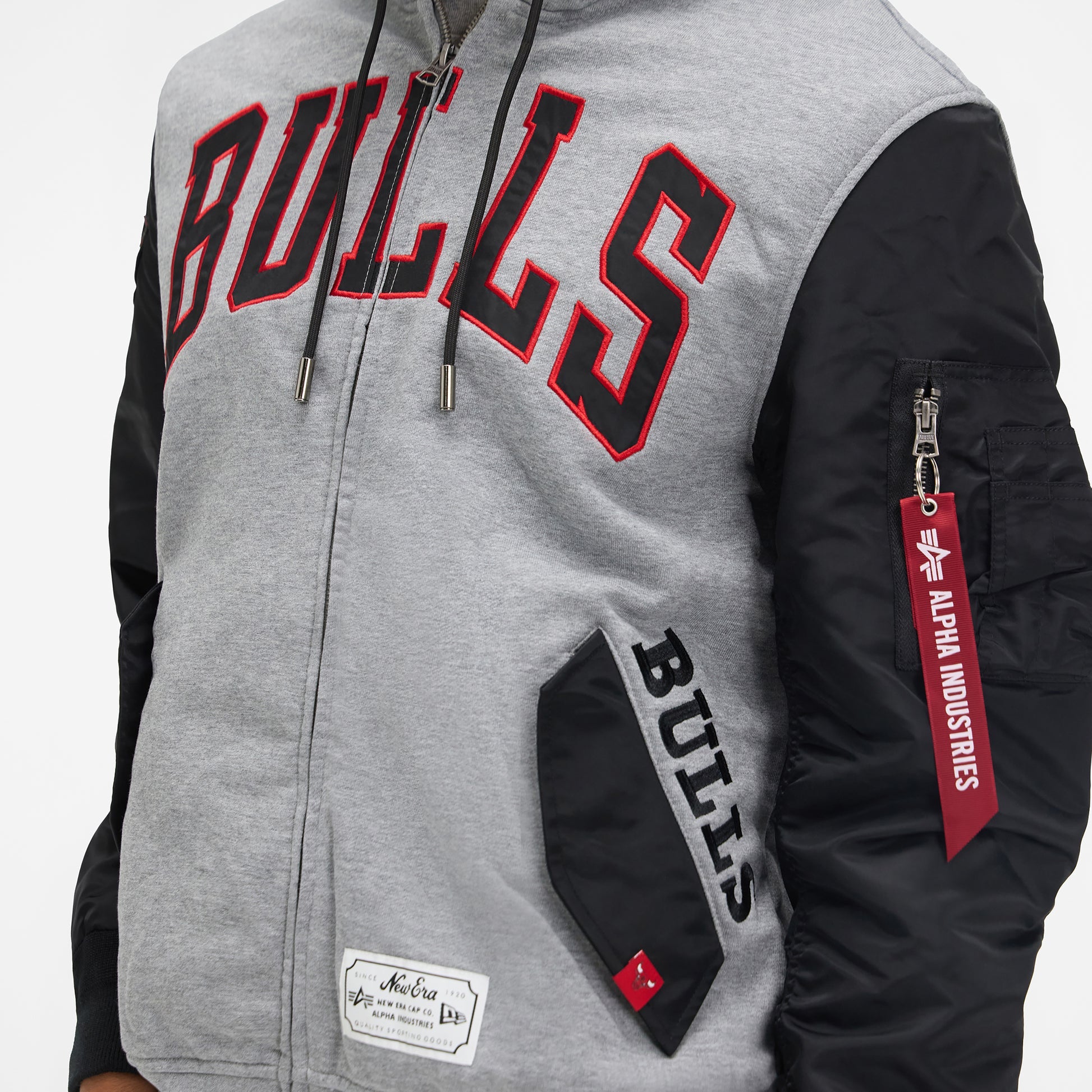 Chicago Bulls New Era X Alpha Industries MA 1 NBA Full Zip Fleece Jacke Grau - STADIUMDREAMS