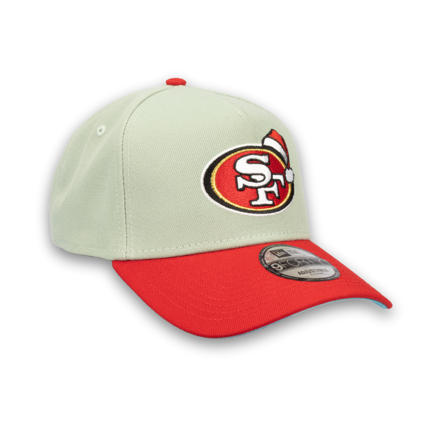 San Francisco 49ers Christmas Edition New Era 9FORTY A-Frame NFL Cap Grün StadiumDreams Exclusive