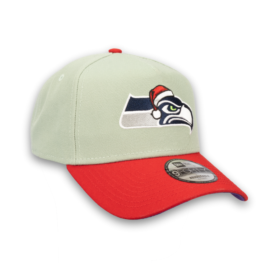 Seattle Seahawks Christmas Edition New Era 9FORTY A-Frame NFL Cap Grün StadiumDreams Exclusive