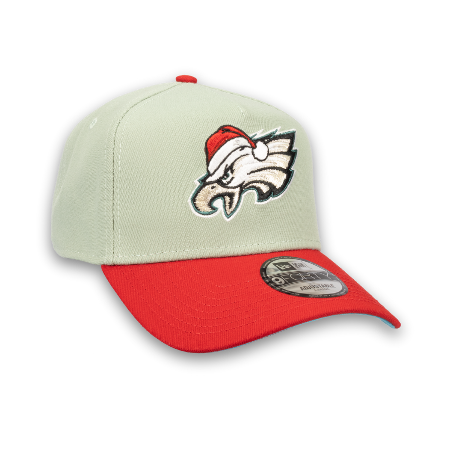 Philadelphia Eagles Christmas Edition New Era 9FORTY A-Frame NFL Cap Grün StadiumDreams Exclusive