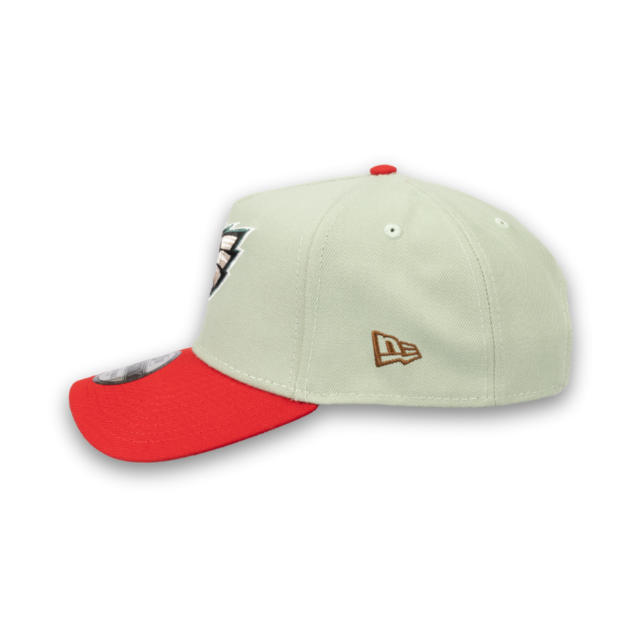 Philadelphia Eagles Christmas Edition New Era 9FORTY A-Frame NFL Cap Grün StadiumDreams Exclusive