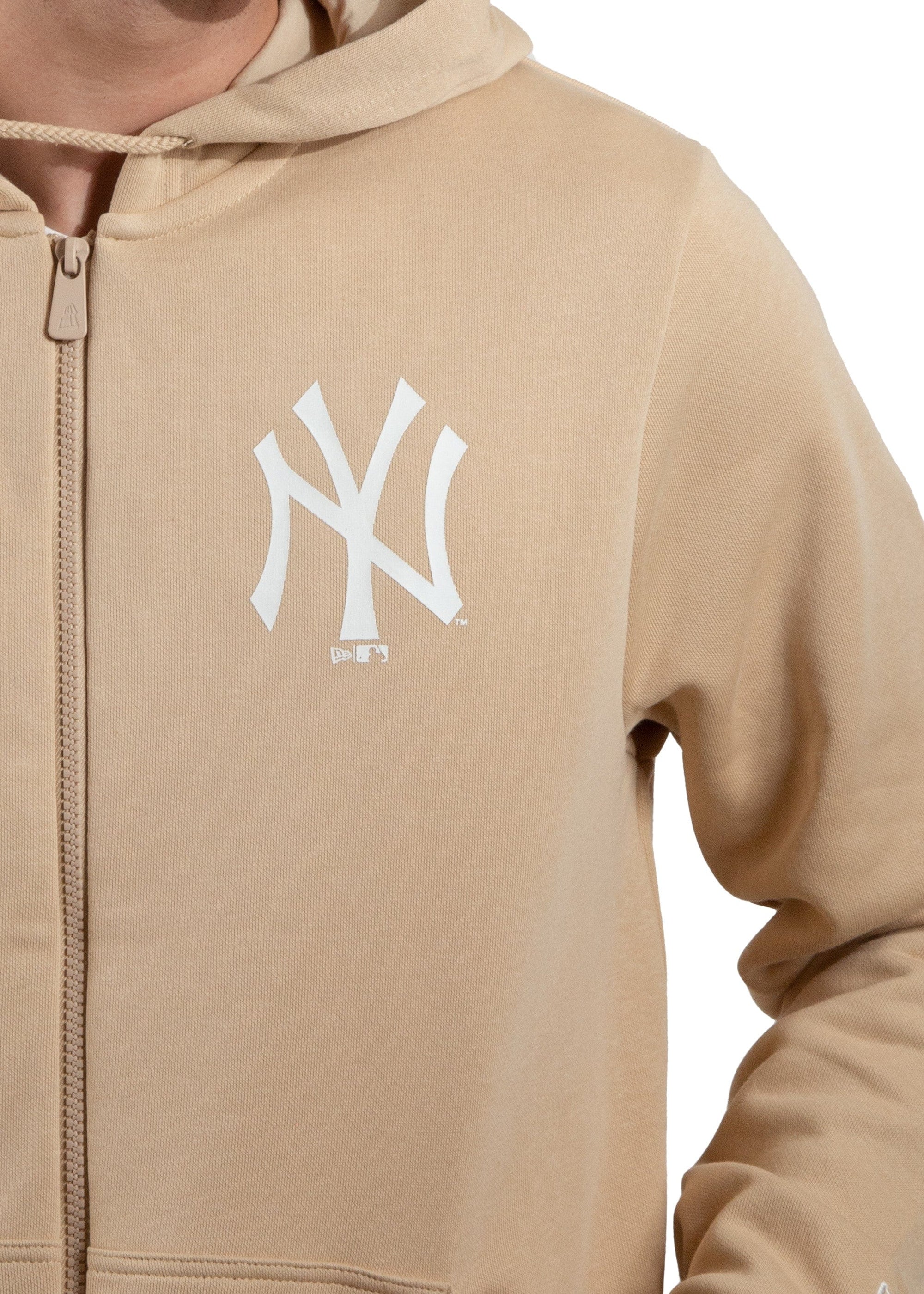 New York Yankees League Essentials Hoodie beige - STADIUMDREAMS