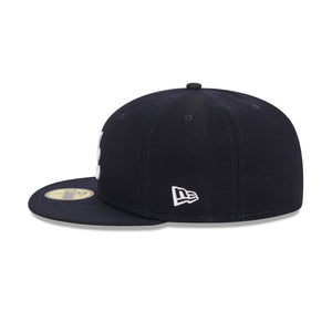 Atlanta Braves New Era OTC 59FIFTY Fitted MLB Cap in Blau mit gesticktem Teamlogo an der Seite