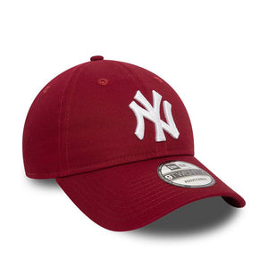 New York Yankees League Essential New Era 9TWENTY MLB Cap Dunkelrot - STADIUMDREAMS