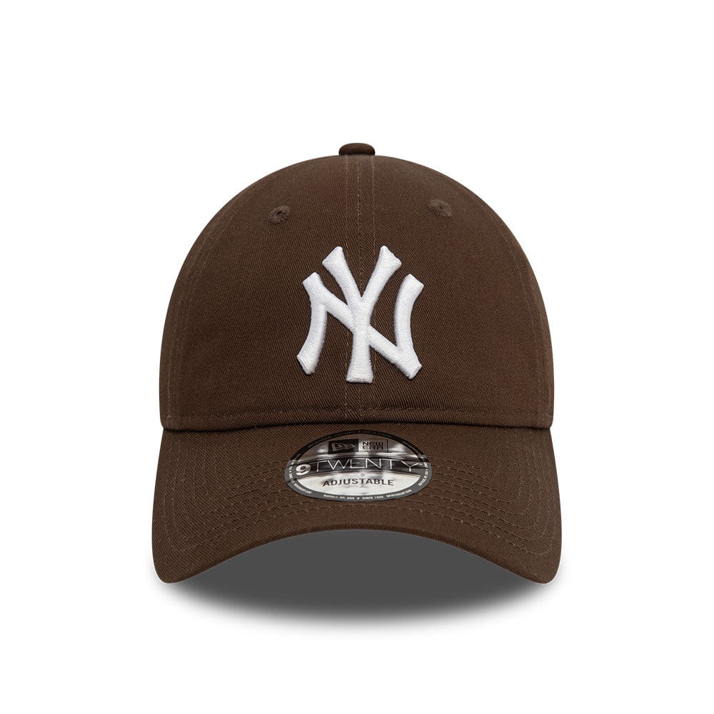 New York Yankees League Essential New Era 9TWENTY MLB Cap Braun - STADIUMDREAMS