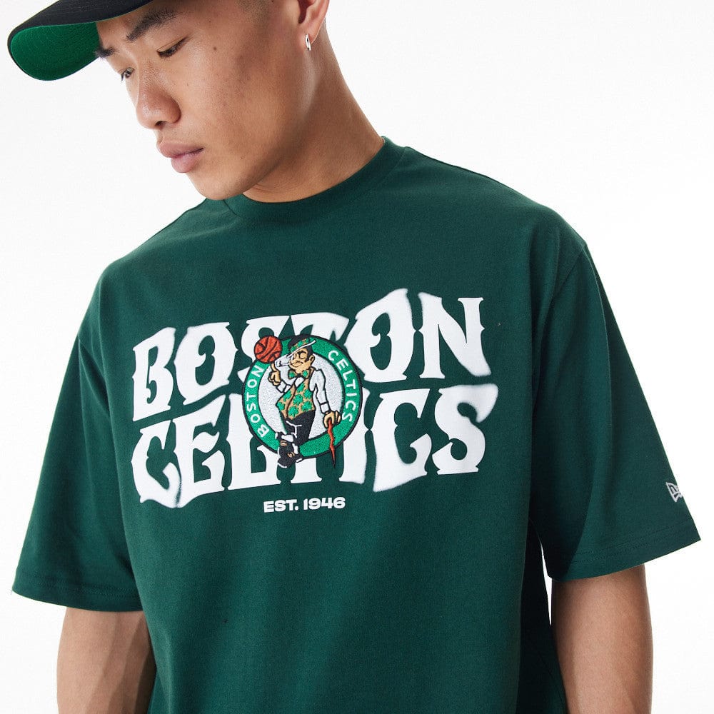 NBA CF GRPHC OS TEE BOSCEL  DKGWHI - STADIUMDREAMS