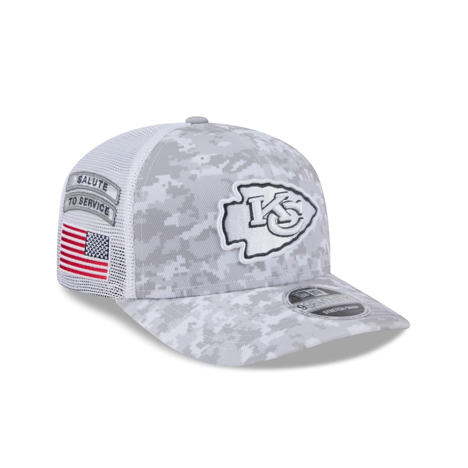 Kansas City Chiefs 2024 NFL Salute to Service New Era Stretch Snap 9SEVENTY Trucker Cap Weiß - STADIUMDREAMS