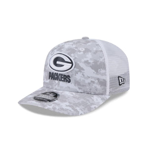 Green Bay Packers 2024 NFL Salute to Service New Era Stretch Snap 9SEVENTY Trucker Cap Weiß - STADIUMDREAMS